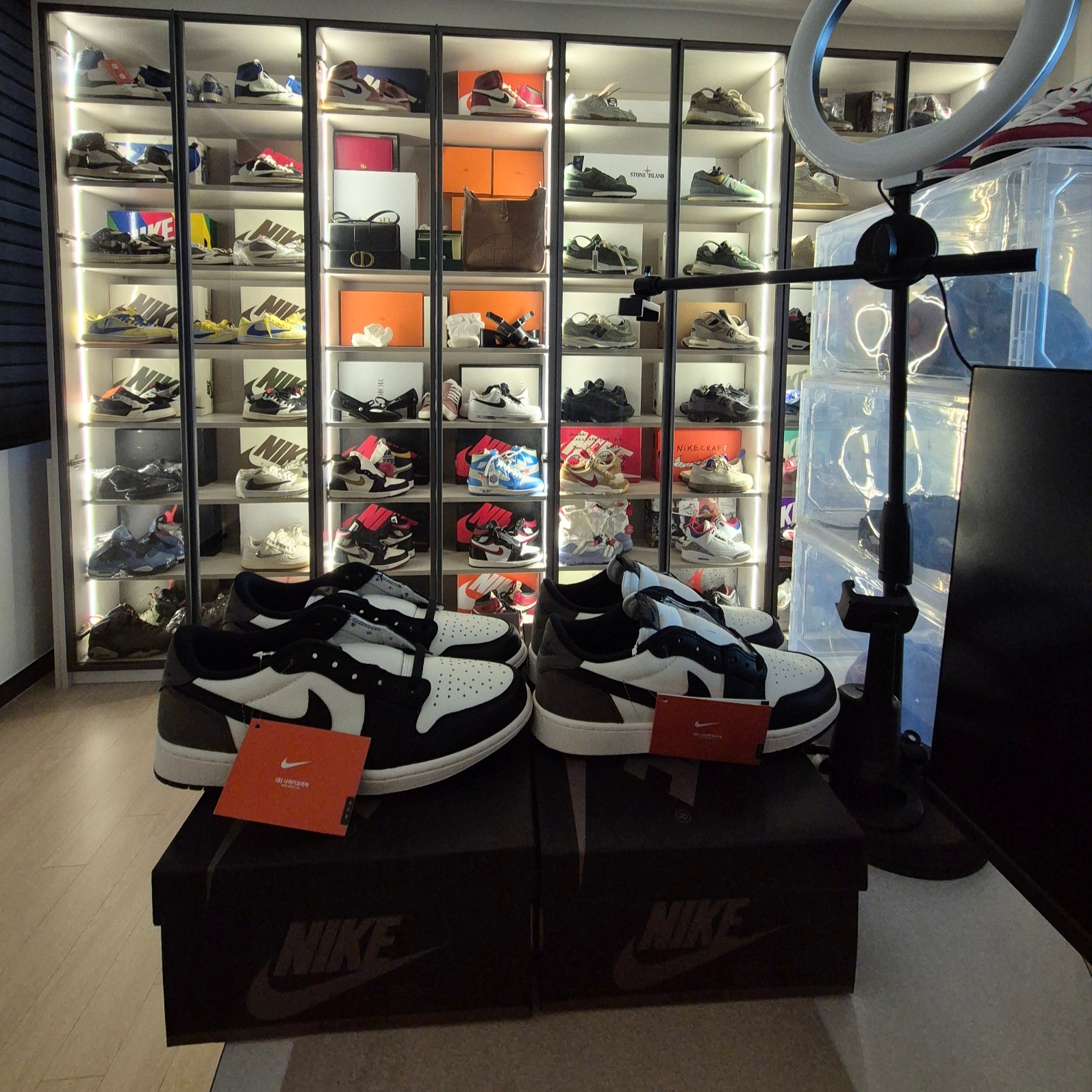 Jordan 1 Retro Low OG Mocha 착용 스타일 - 7