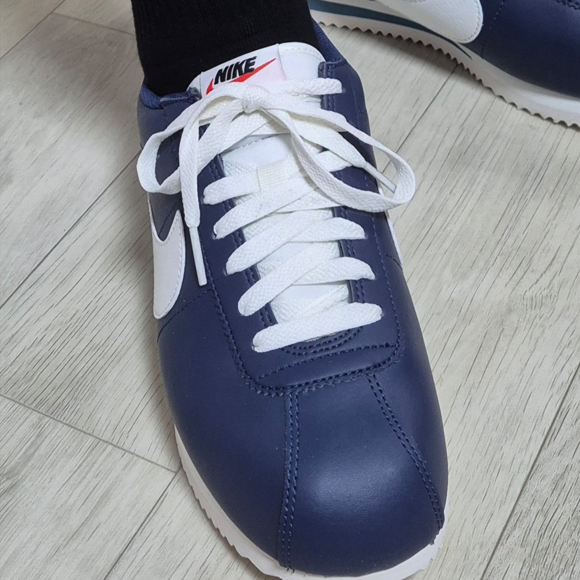 Nike Cortez Midnight Navy 착용 스타일 - 2