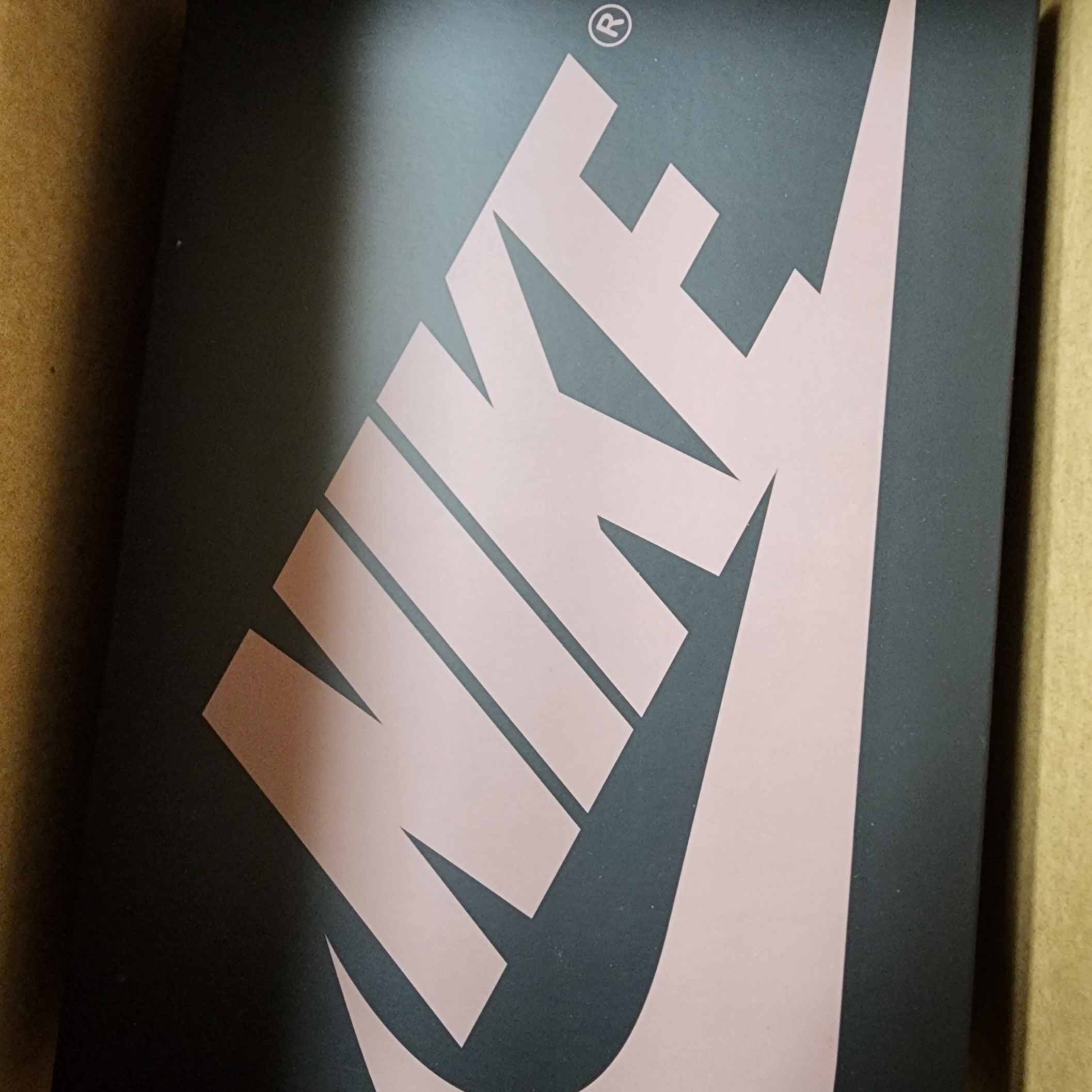 (GS) Jordan 1 Retro Low OG Mocha 착용 스타일 - 1