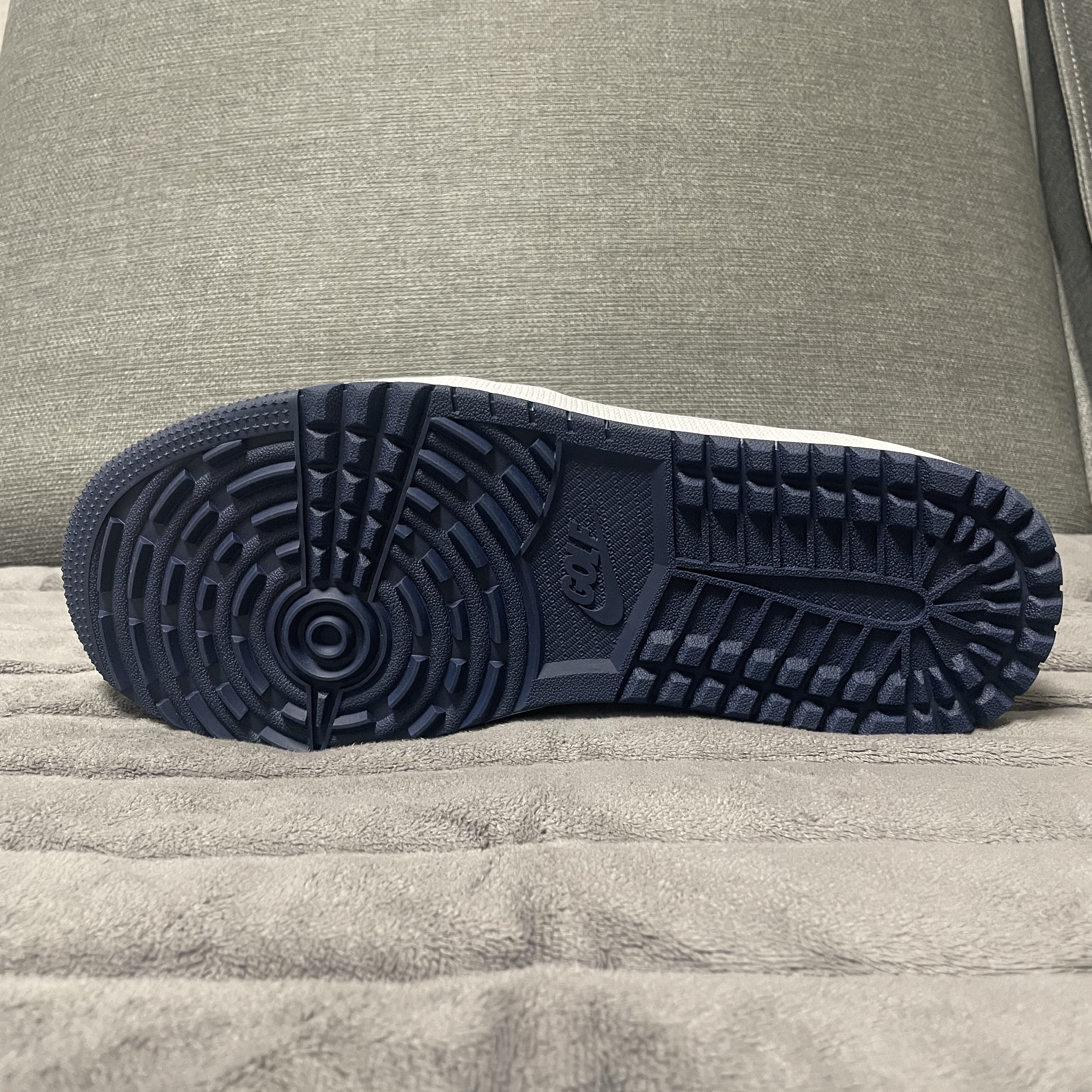 Jordan 1 Low Golf Midnight Navy 착용 스타일 - 2