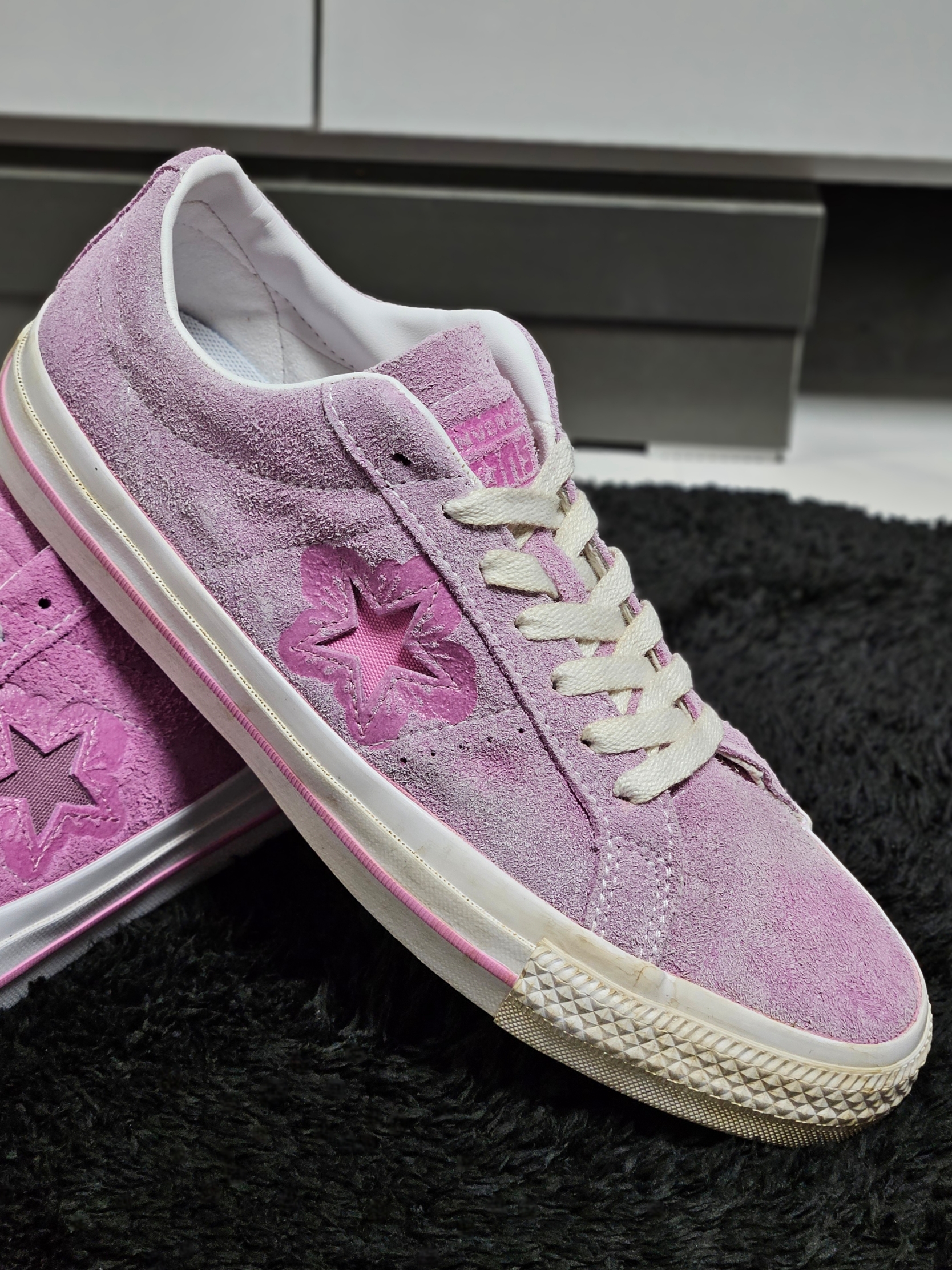 Converse One Star Pro Flower Light Orchid 착용 스타일 - 8