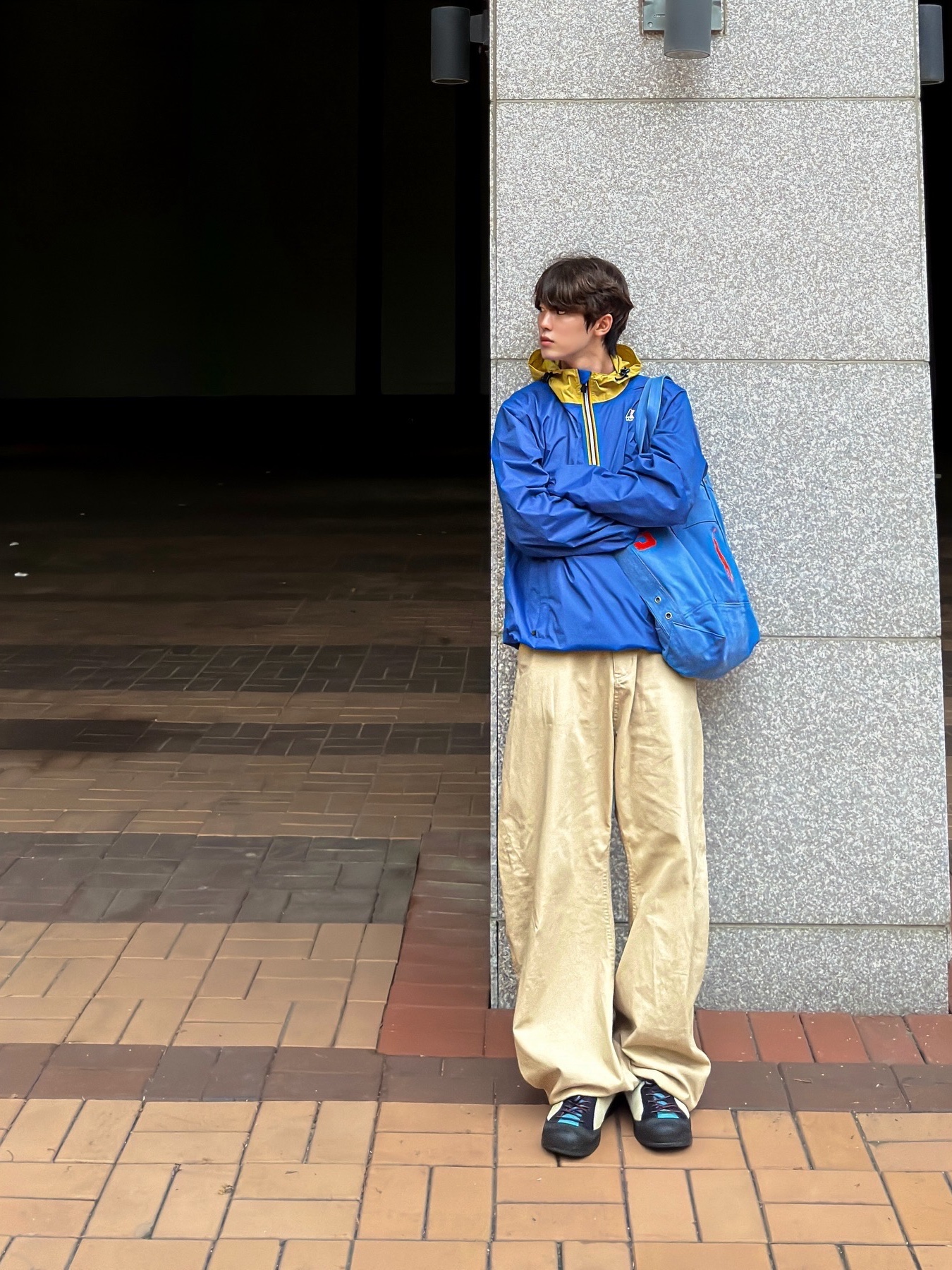 K-WAY Le Vrai Leon Anorak Black, K-WAY Le Vrai Leon Anorak Light Grey 착용 스타일 - 6