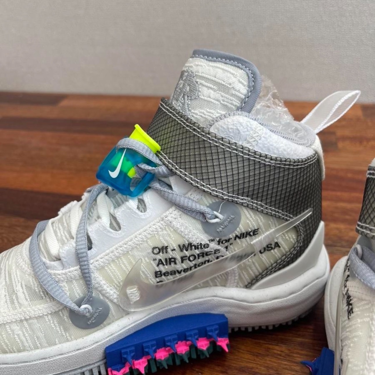 Nike x Off-White Air Force 1 Mid SP White 착용 스타일 - 2