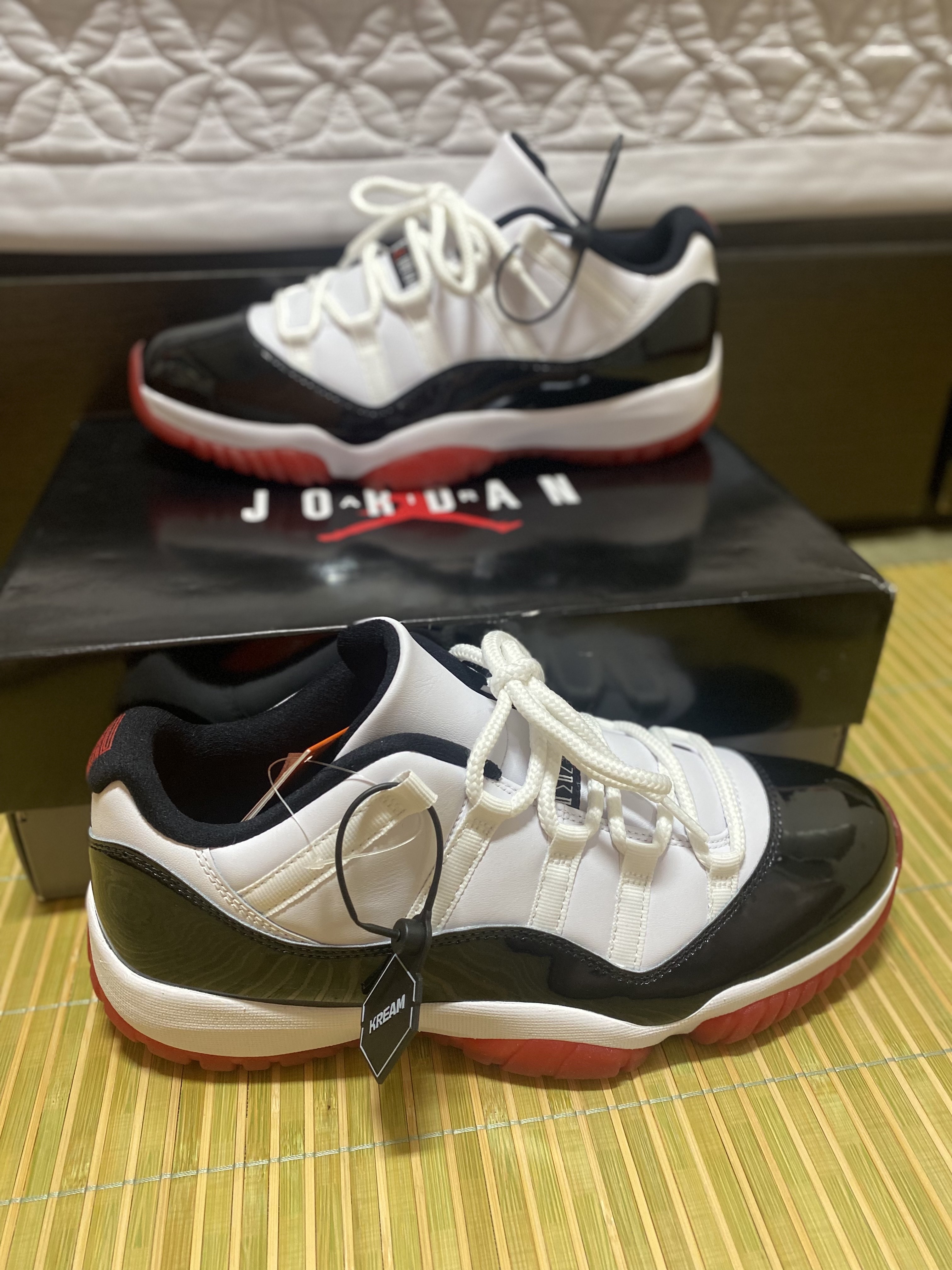 Jordan 11 Retro Low Concord Bred 착용 스타일 - 3