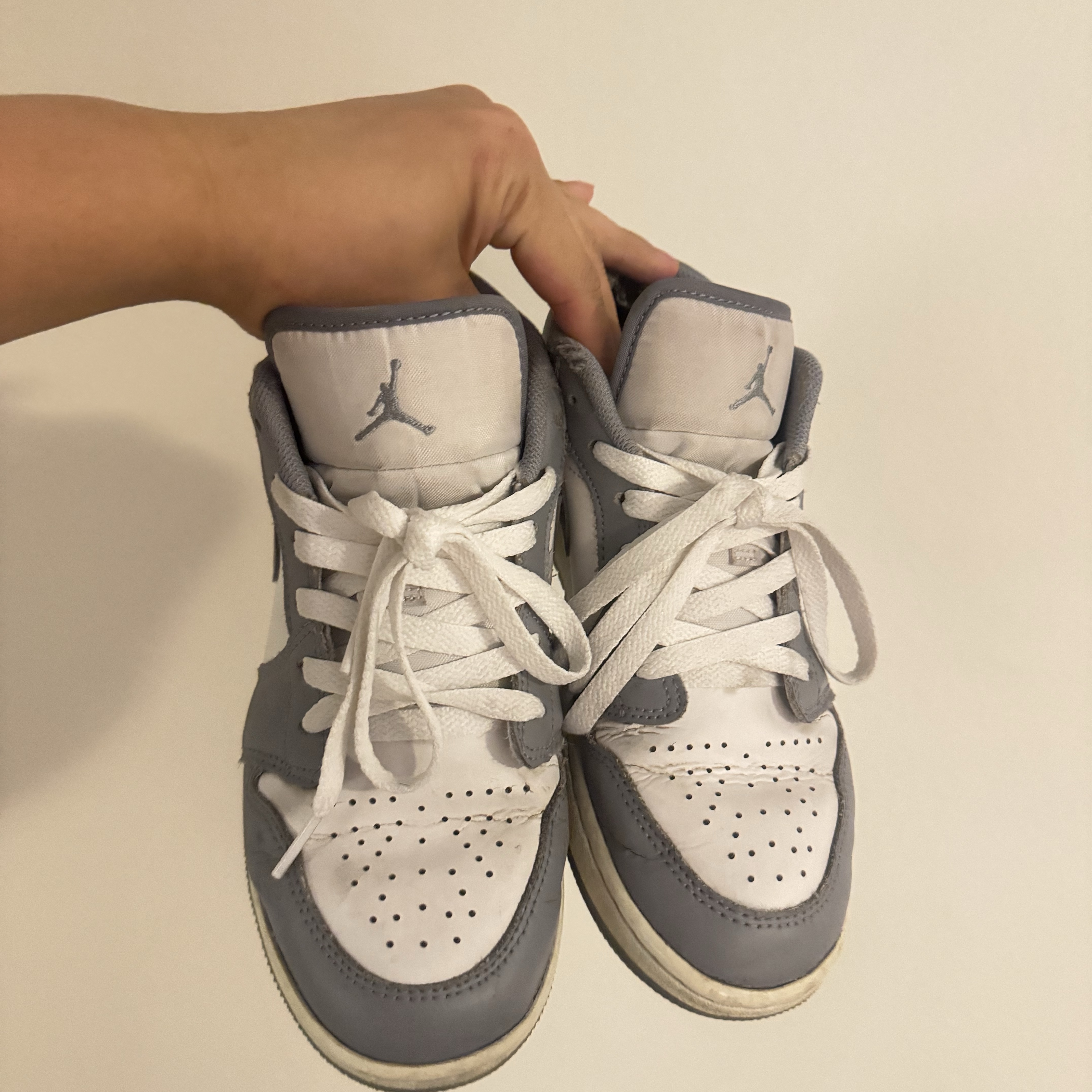 (GS) Jordan 1 Low Stealth and White 착용 스타일