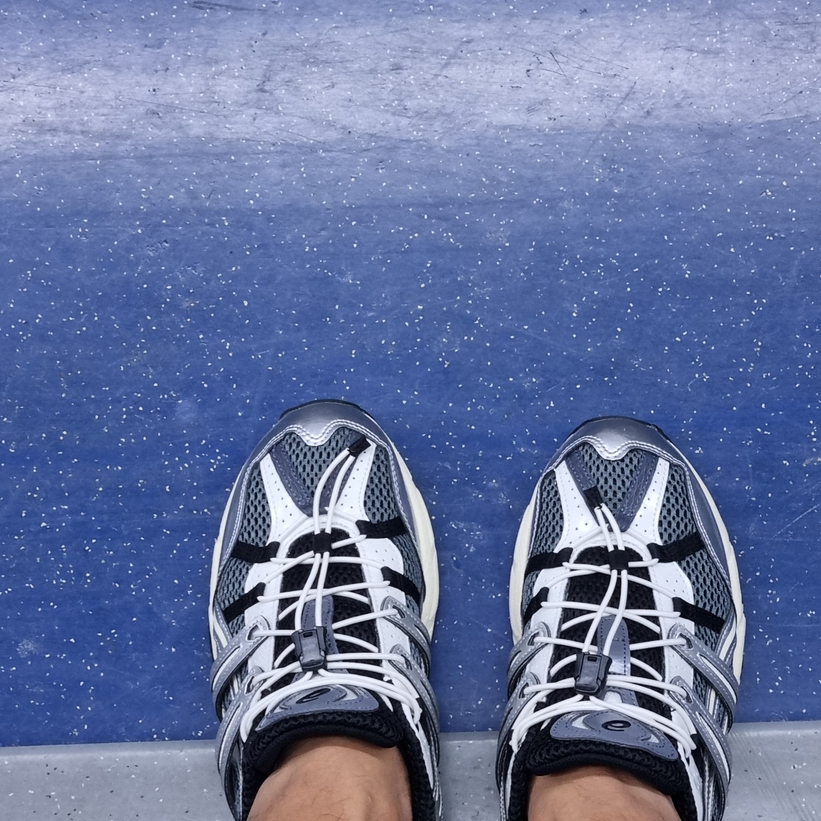Asics Unlimited Gel-Sonoma 15-50 Steel Grey Pure Silver 착용 스타일