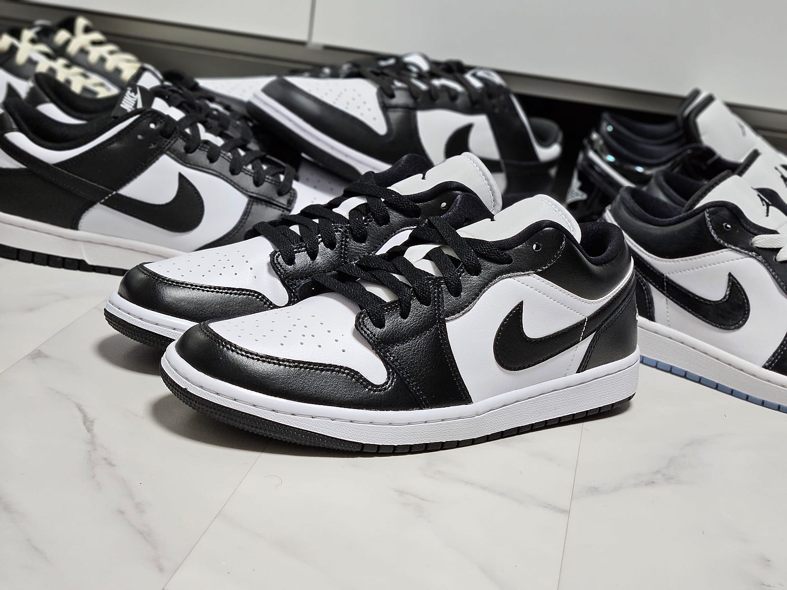Nike Dunk Low Retro Black, Jordan 1 Low SE Concord 착용 스타일 - 3