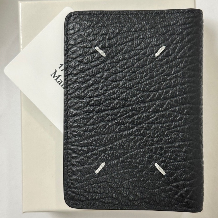 Maison Margiela Bovine Leather Card Holder Black 착용 스타일