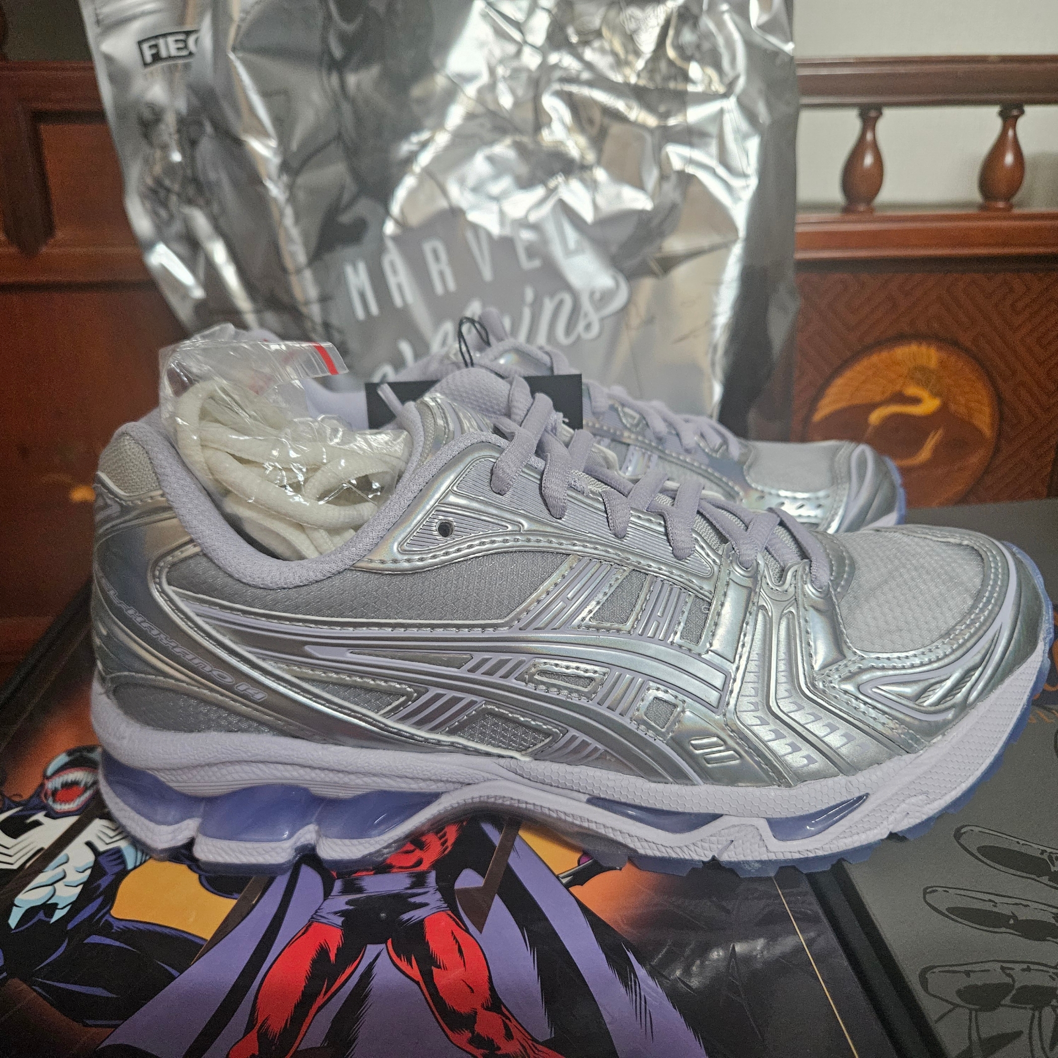 Asics x Kith x Marvel Gel-Kayano 14 Silver Surfer 착용 스타일
