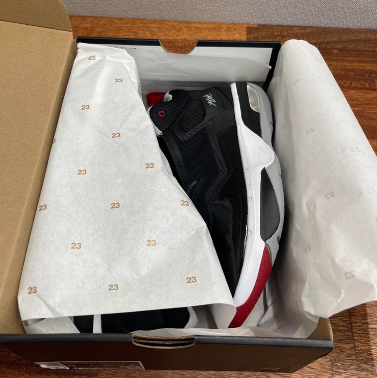 Jordan Stay Royal 3 Black Varsity Red 착용 스타일 - 4