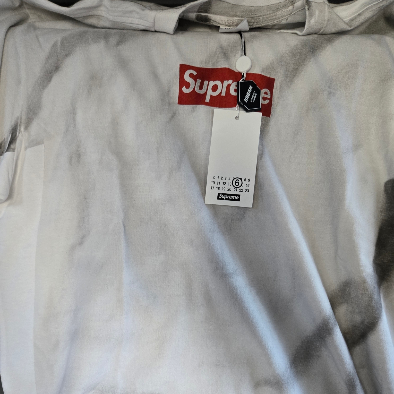 Supreme x MM6 Maison Margiela Box Logo T-Shirt White - 24SS 착용 스타일