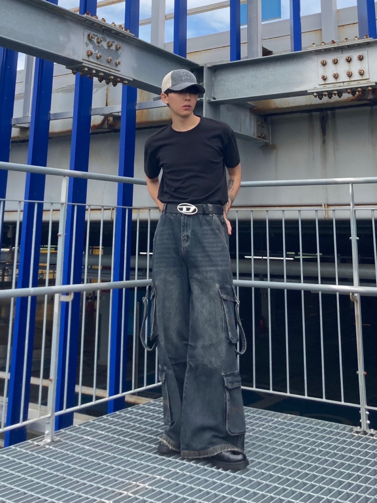 Diesel B-1DR Leather Belt with D Buckle Black 착용 스타일 - 2
