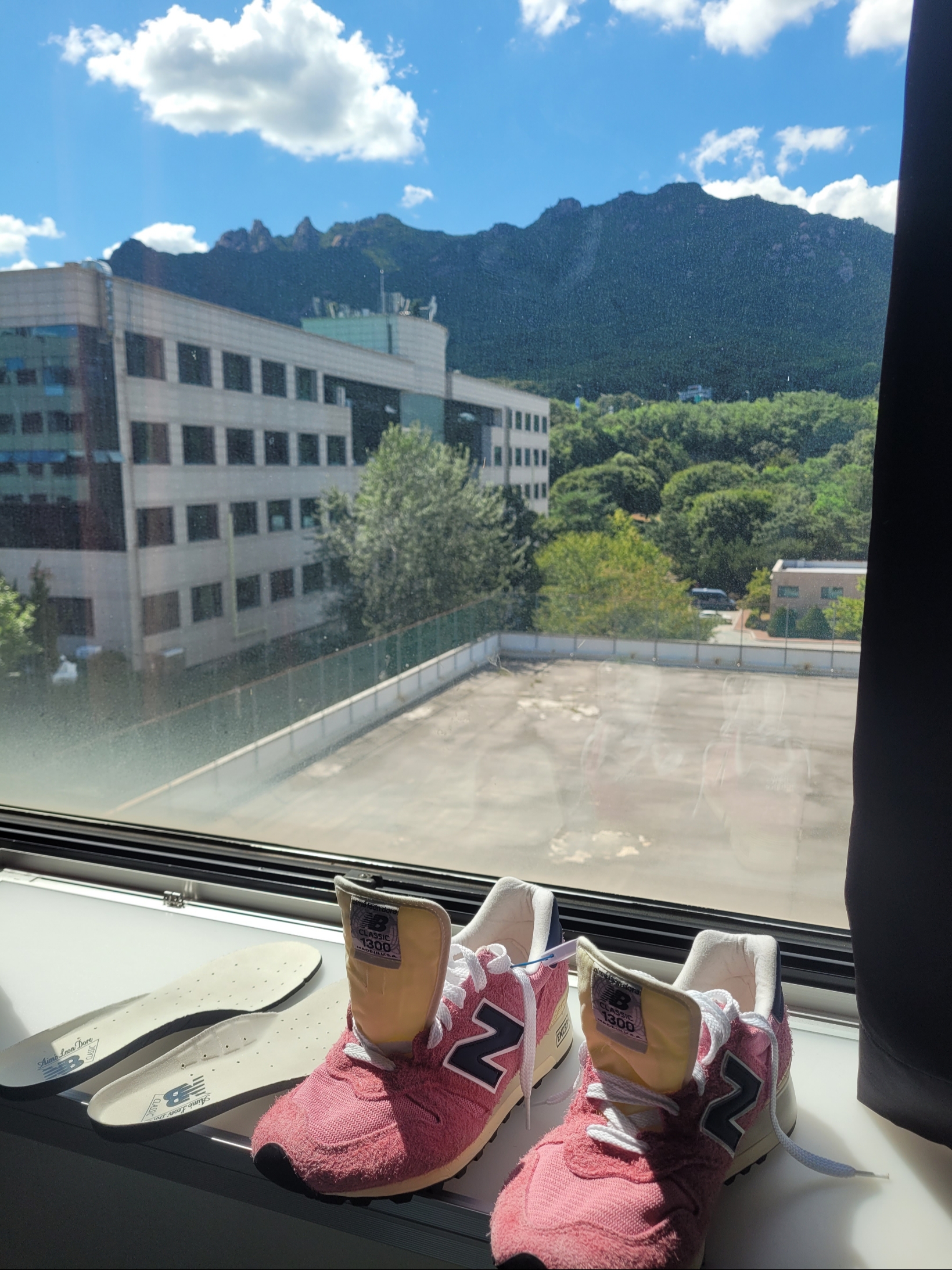 New Balance x Aime Leon Dore 1300 Dusty Pink 착용 스타일