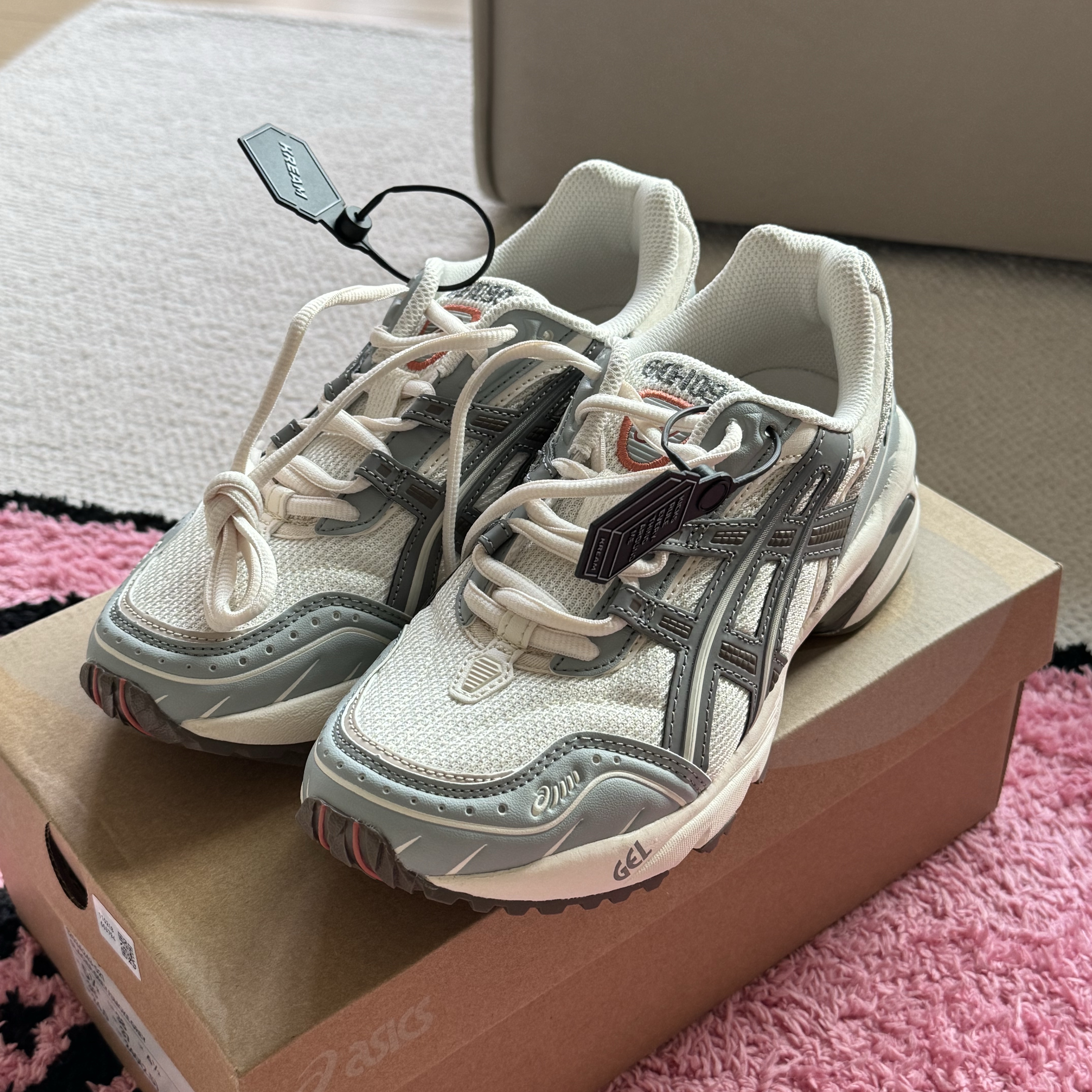 Asics Gel-1090 Blue Grey 착용 스타일