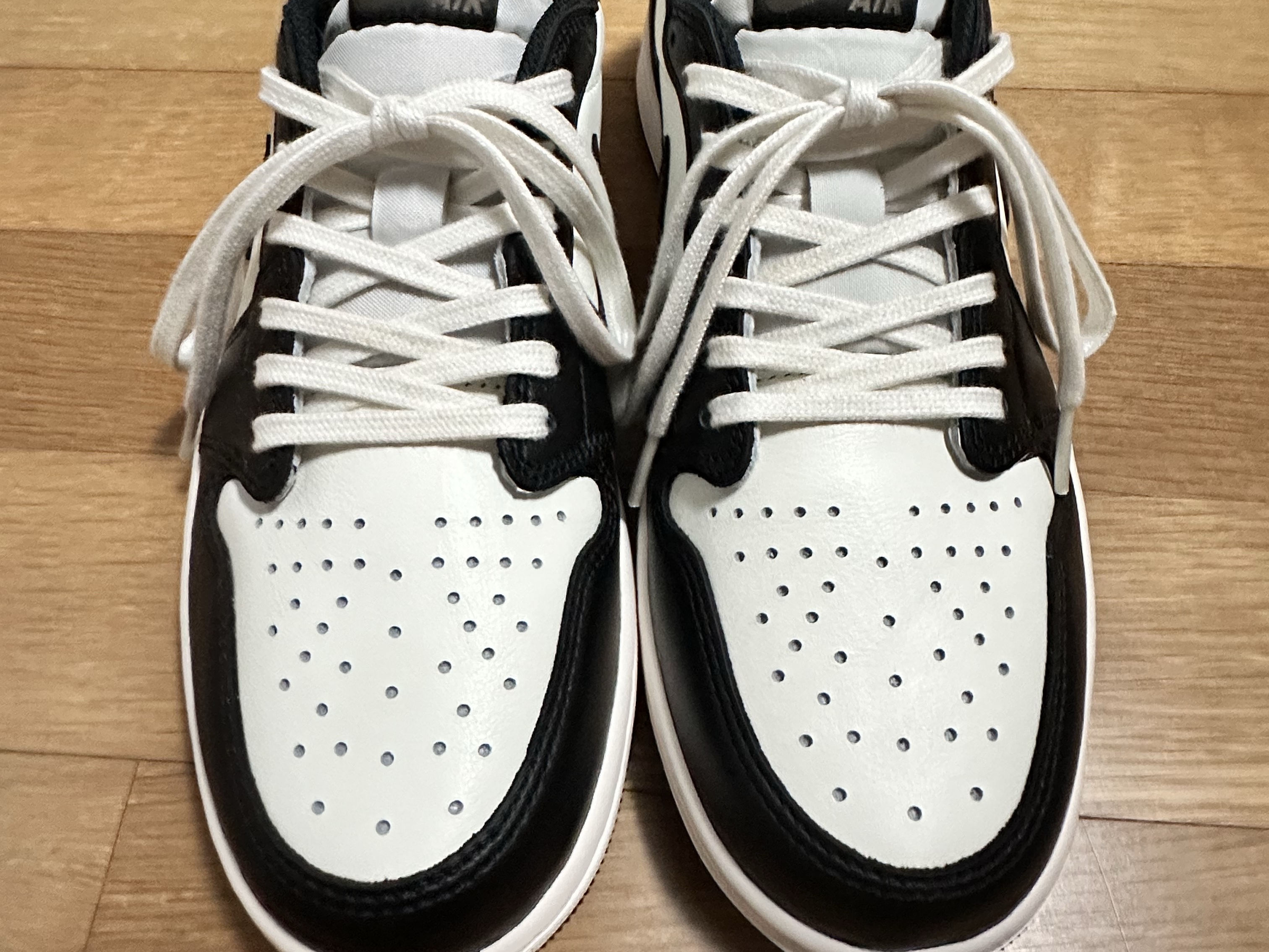 Jordan 1 Retro Low OG Mocha 착용 스타일 - 3