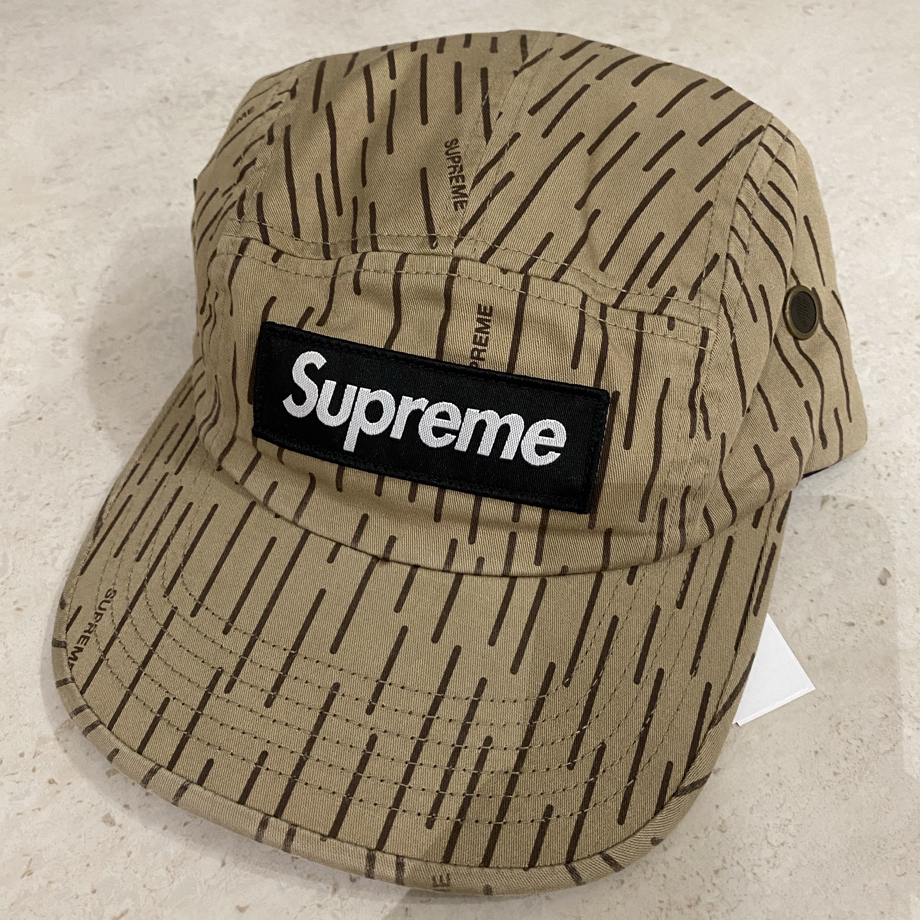 Supreme Military Camp Cap Tan Raindrop - 24FW 착용 스타일 - 1