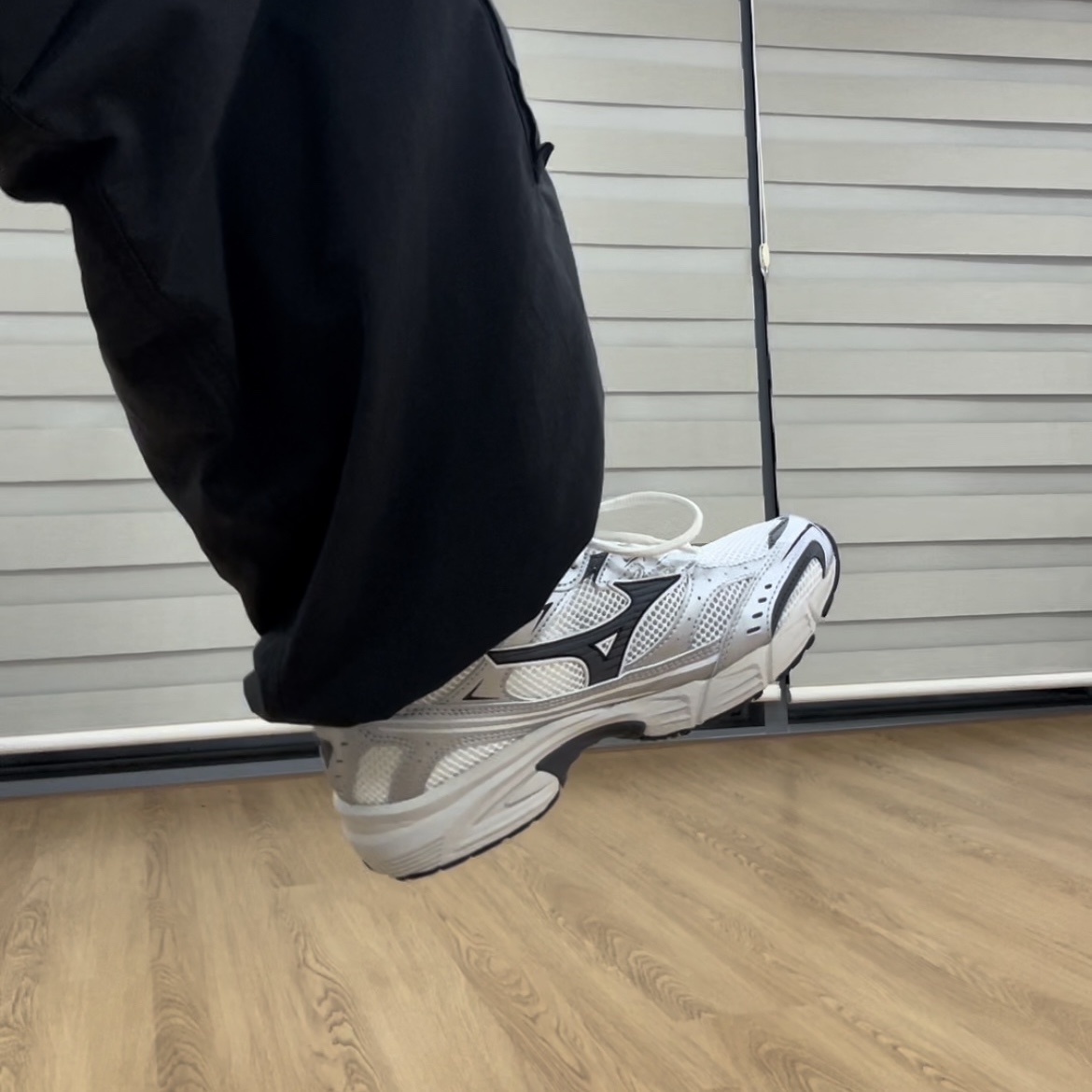 Mizuno MXR Snow White Magnet Silver 착용 스타일