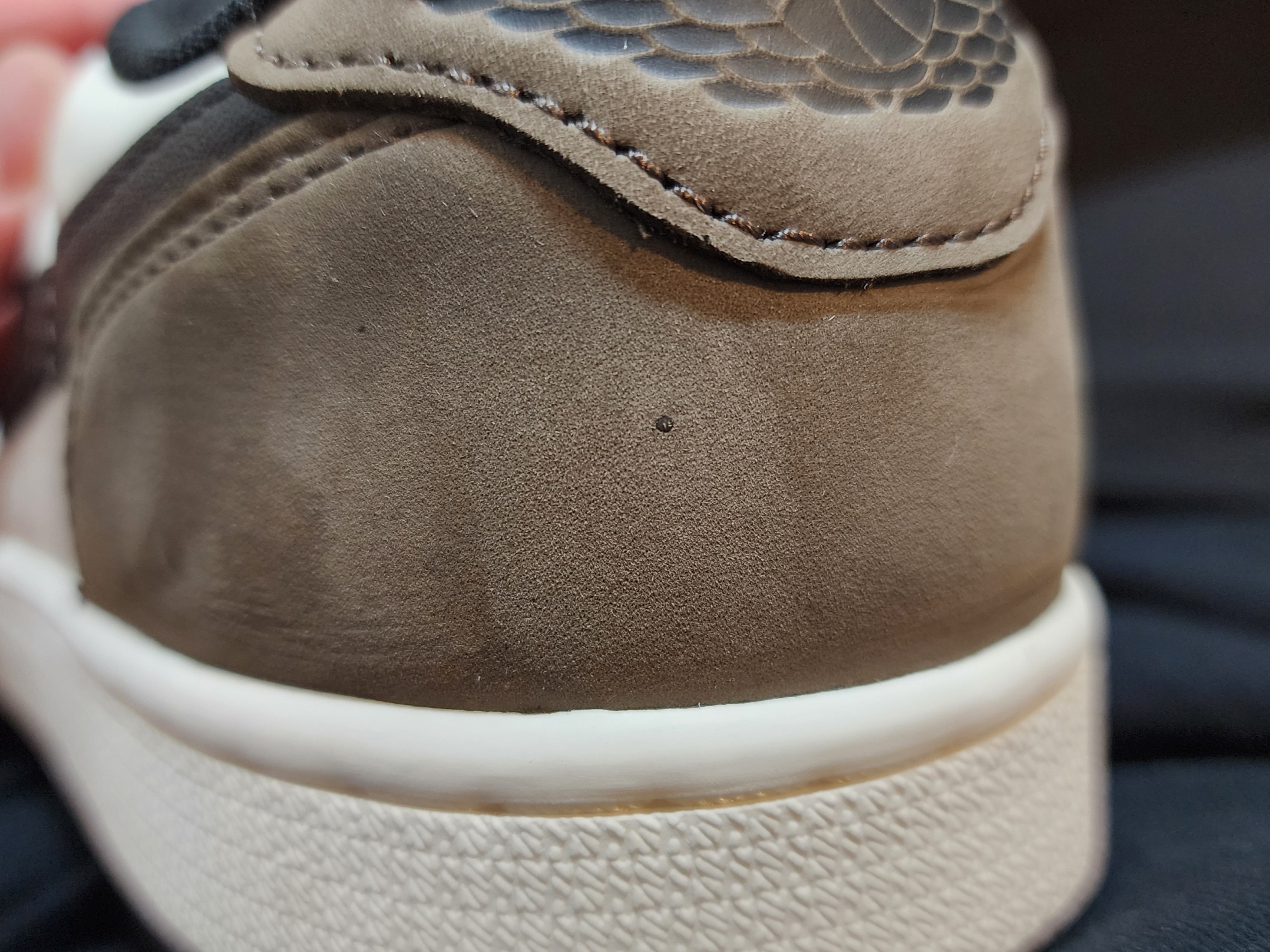 Jordan 1 Retro Low OG Mocha 착용 스타일 - 2