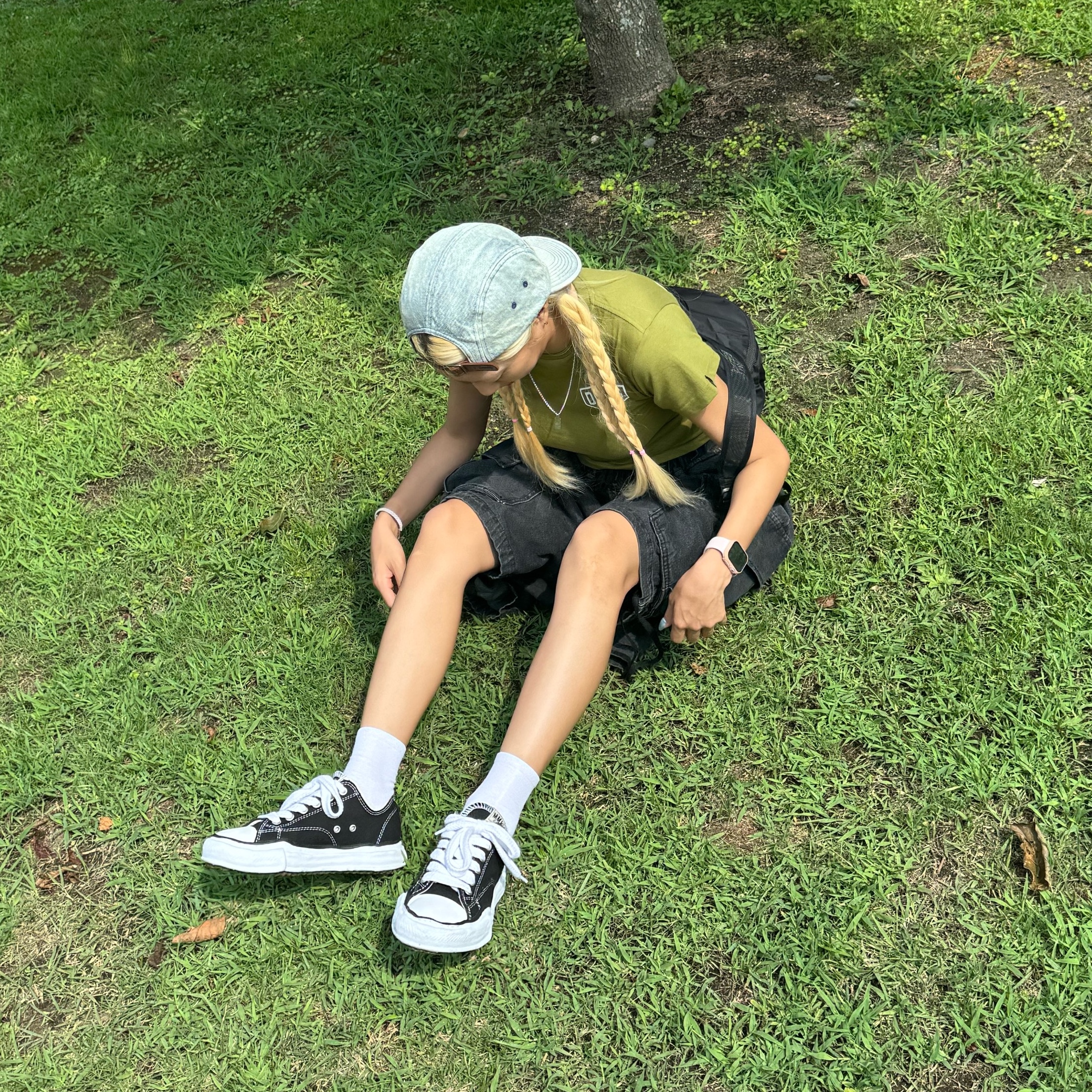Maison Mihara Yasuhiro Peterson OG Sole Canvas Low Sneakers Black, Deus Ex Machina Samcheong College T-Shirt Rover Green 착용 스타일 - 1