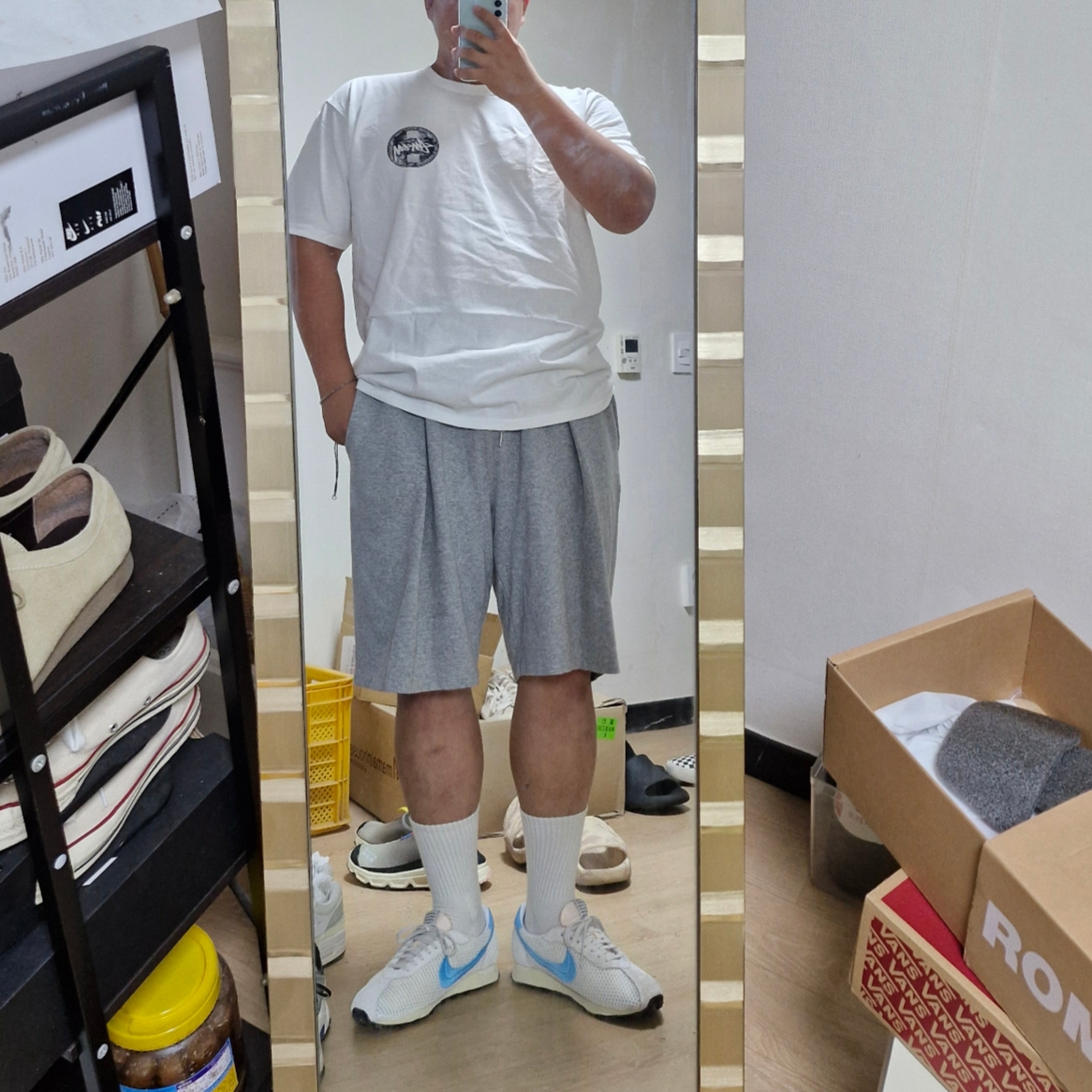 Nike x Stussy LD-1000 SP Phantom Aquarius Blue, Stussy Dot Stamp T-Shirt White 착용 스타일