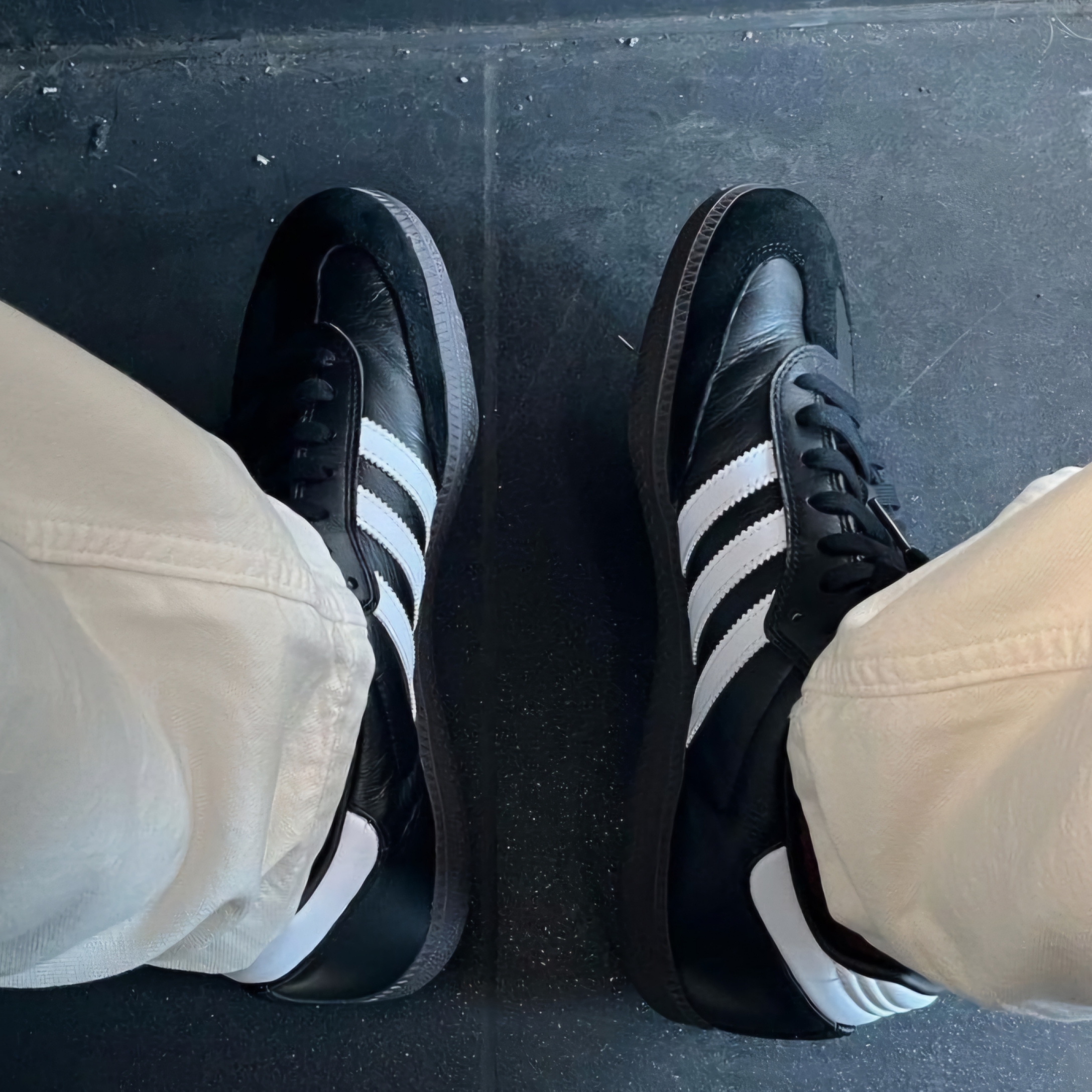 Adidas Samba OG Black White Gum 착용 스타일