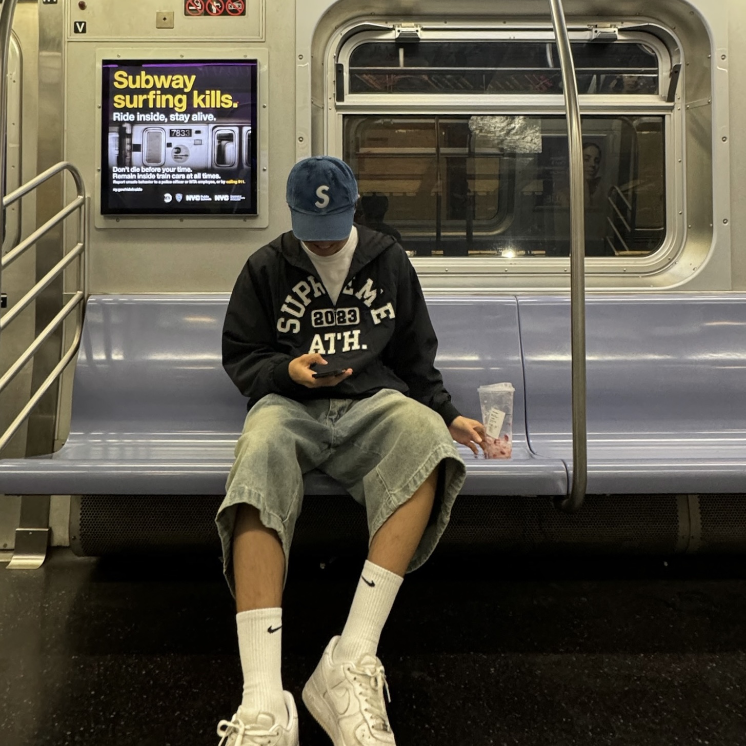 Supreme Pigment S Logo 6-Panel Denim - 24FW, Supreme Applique Hooded Track Jacket Black - 23SS 착용 스타일 - 1