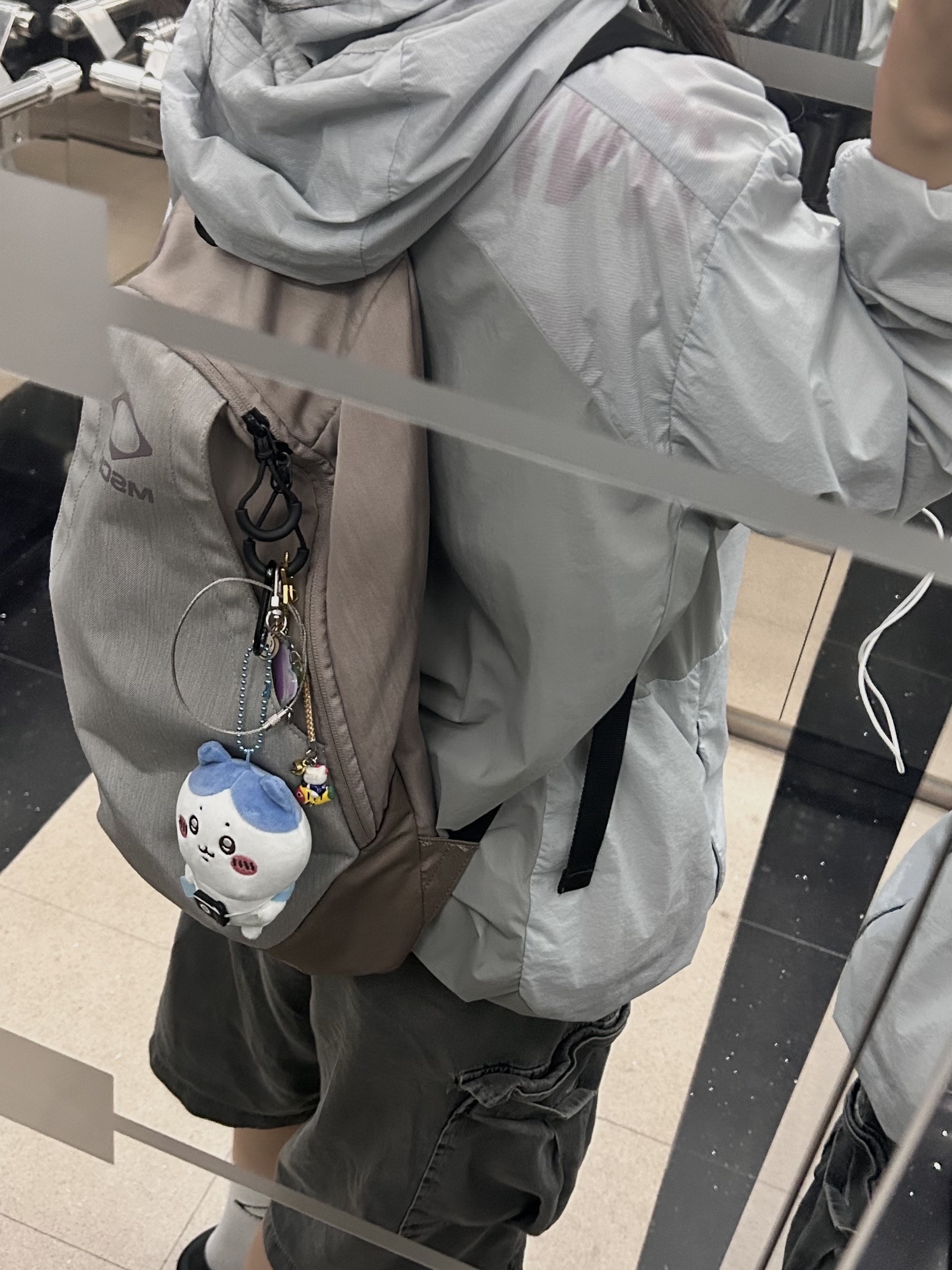 Mischief Rhombus Backpack Pink Grey, [KREAM 단독] Safarispot Highway Inn T-Shirt White Red 착용 스타일