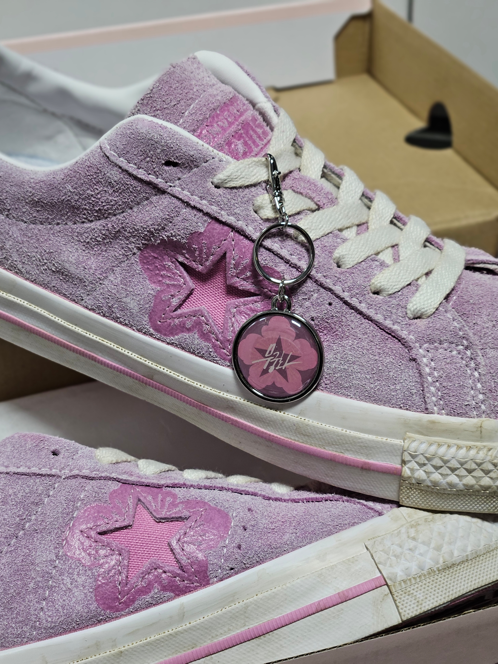 Converse One Star Pro Flower Light Orchid 착용 스타일 - 4