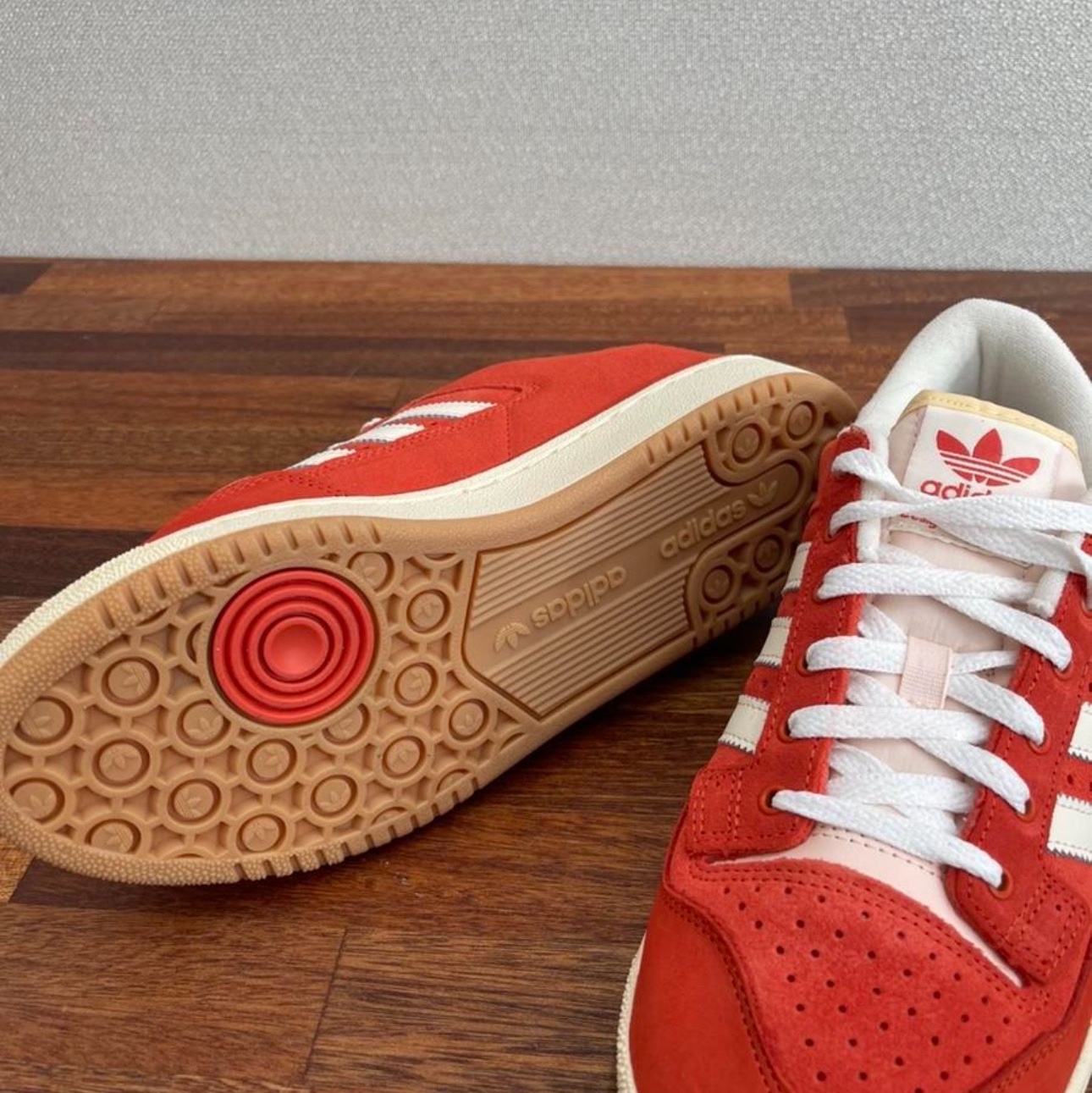 Adidas Centennial 85 Low Preloved Red Cream White 착용 스타일 - 4