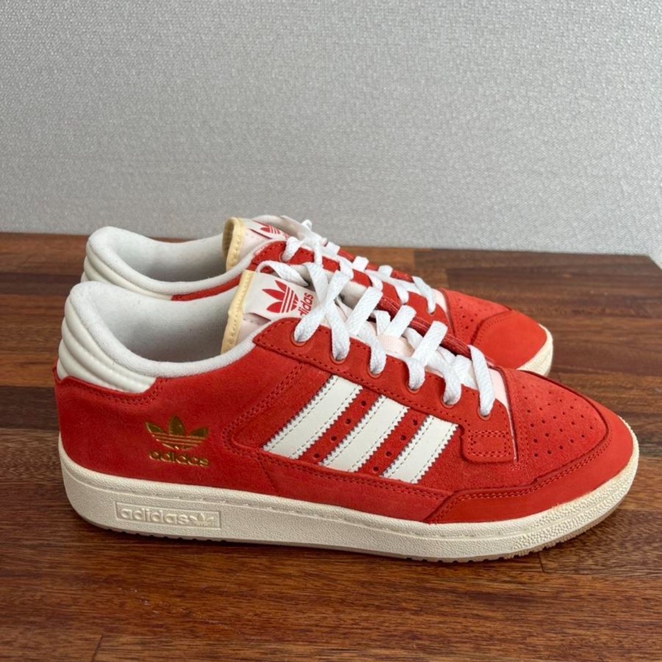 Adidas Centennial 85 Low Preloved Red Cream White 착용 스타일 - 2