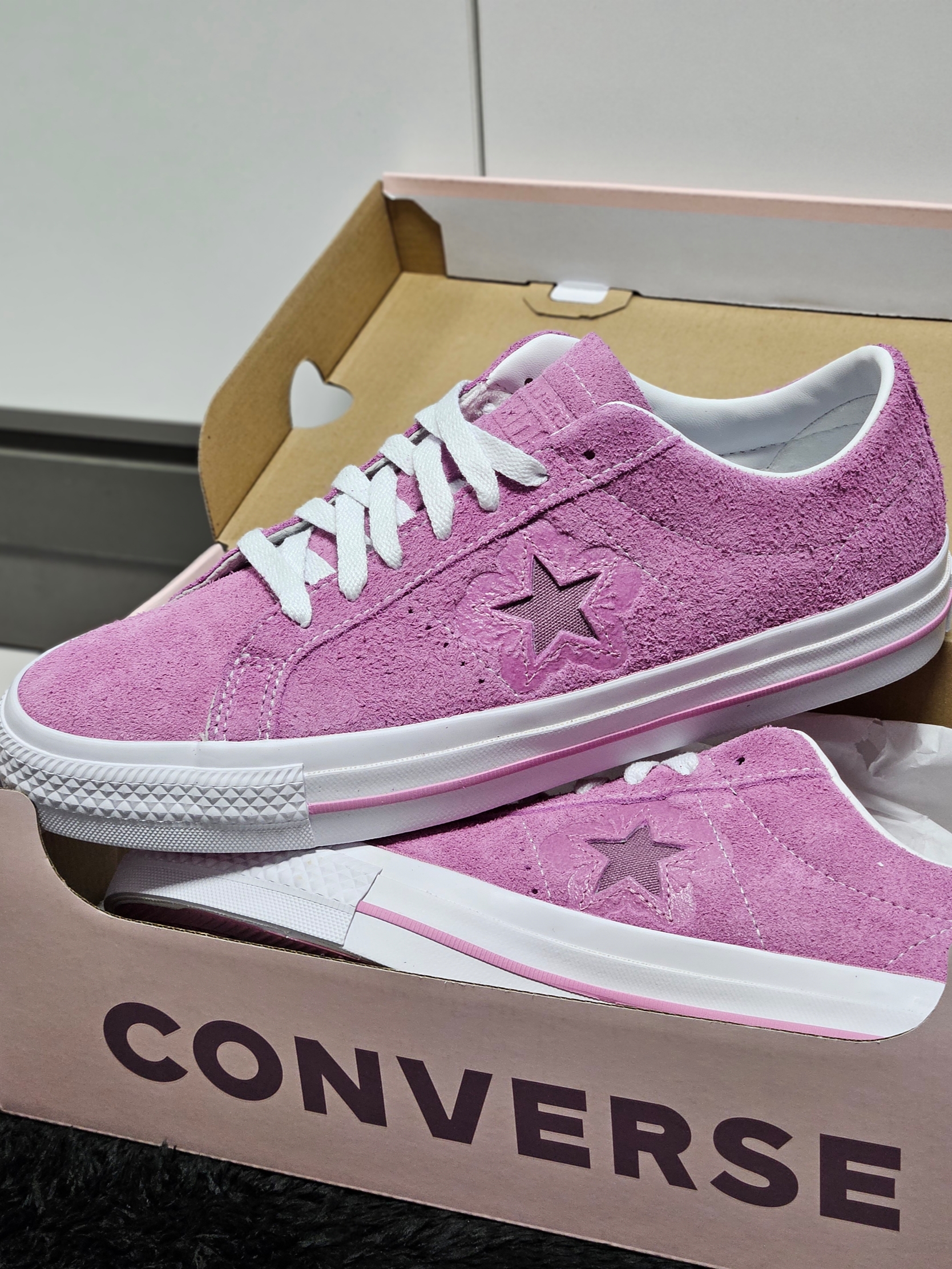 Converse One Star Pro Flower Light Orchid 착용 스타일 - 2