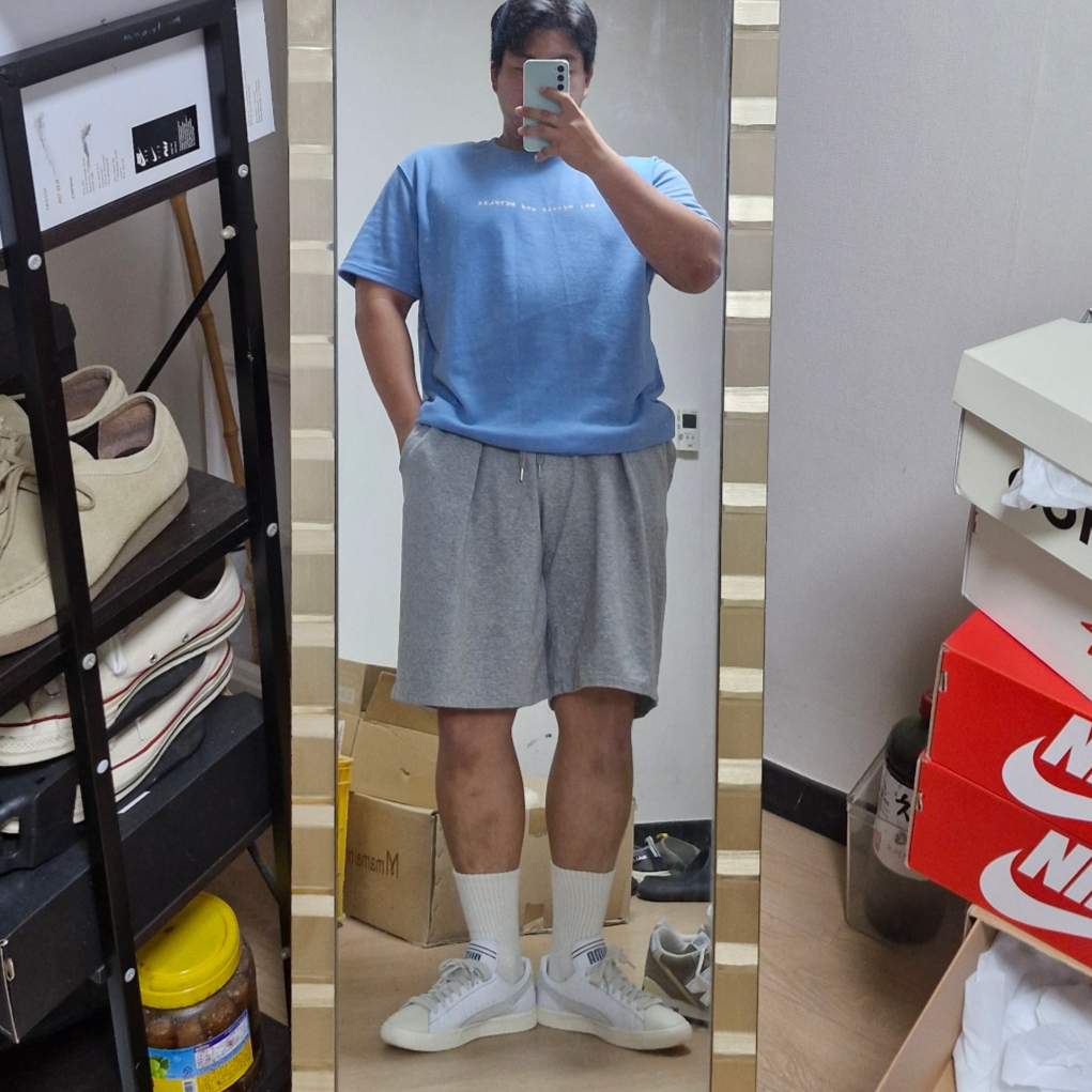 IAB Studio x Netflix SS T-Shirt Blue, Puma x Rhuigi Clyde Q3 Pristine Sedate Gray 착용 스타일