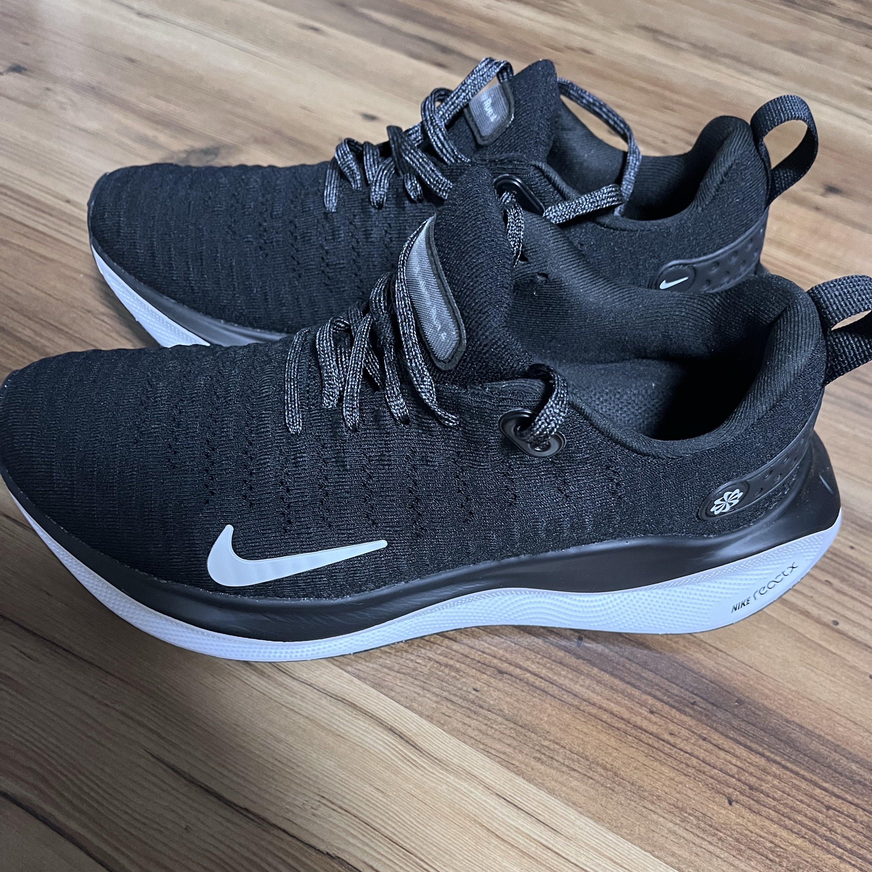 Nike ReactX Infinity Run 4 Black White 착용 스타일