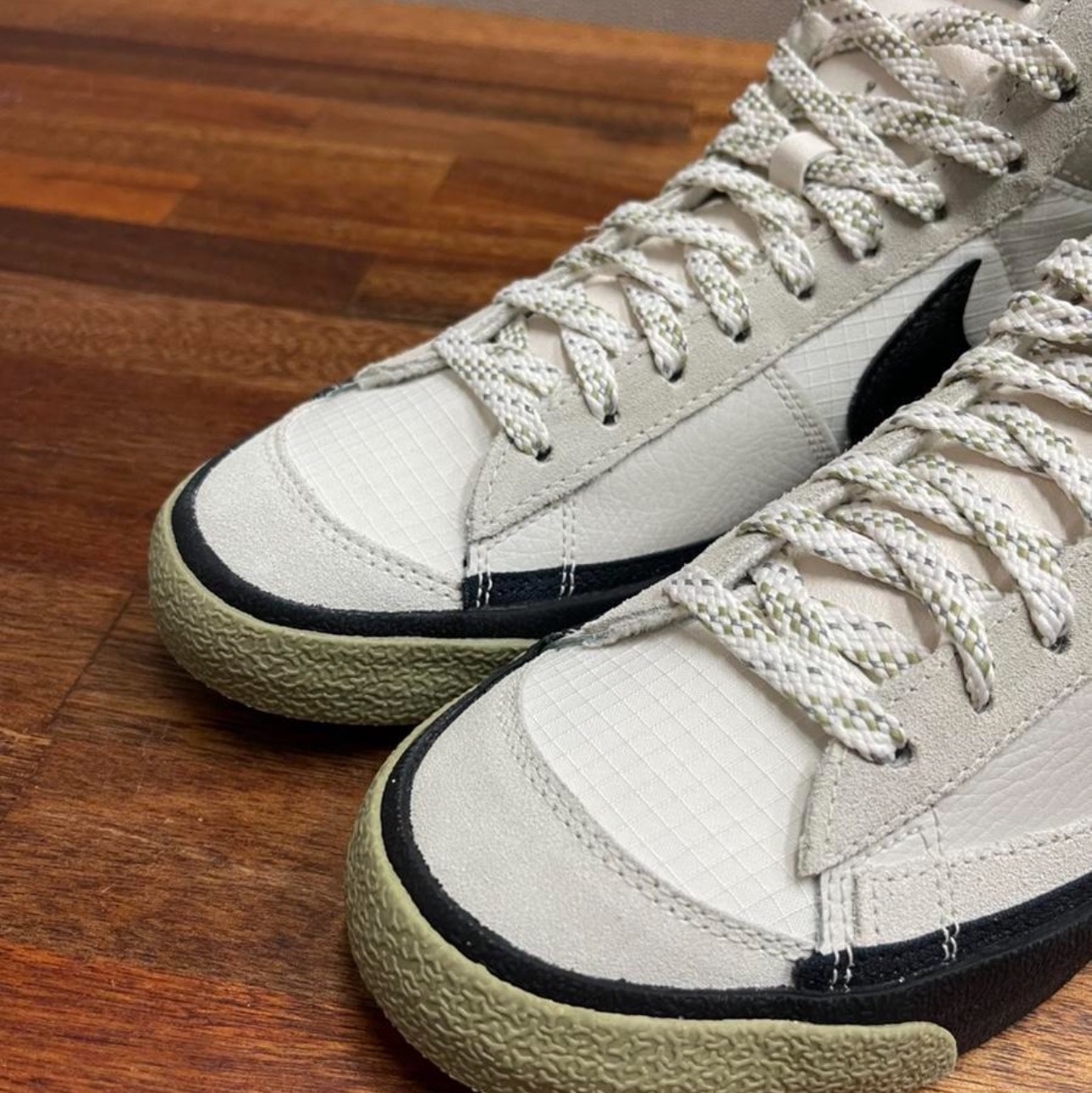 Nike Blazer Mid Pro Club Phantom Neutral Olive 착용 스타일 - 3
