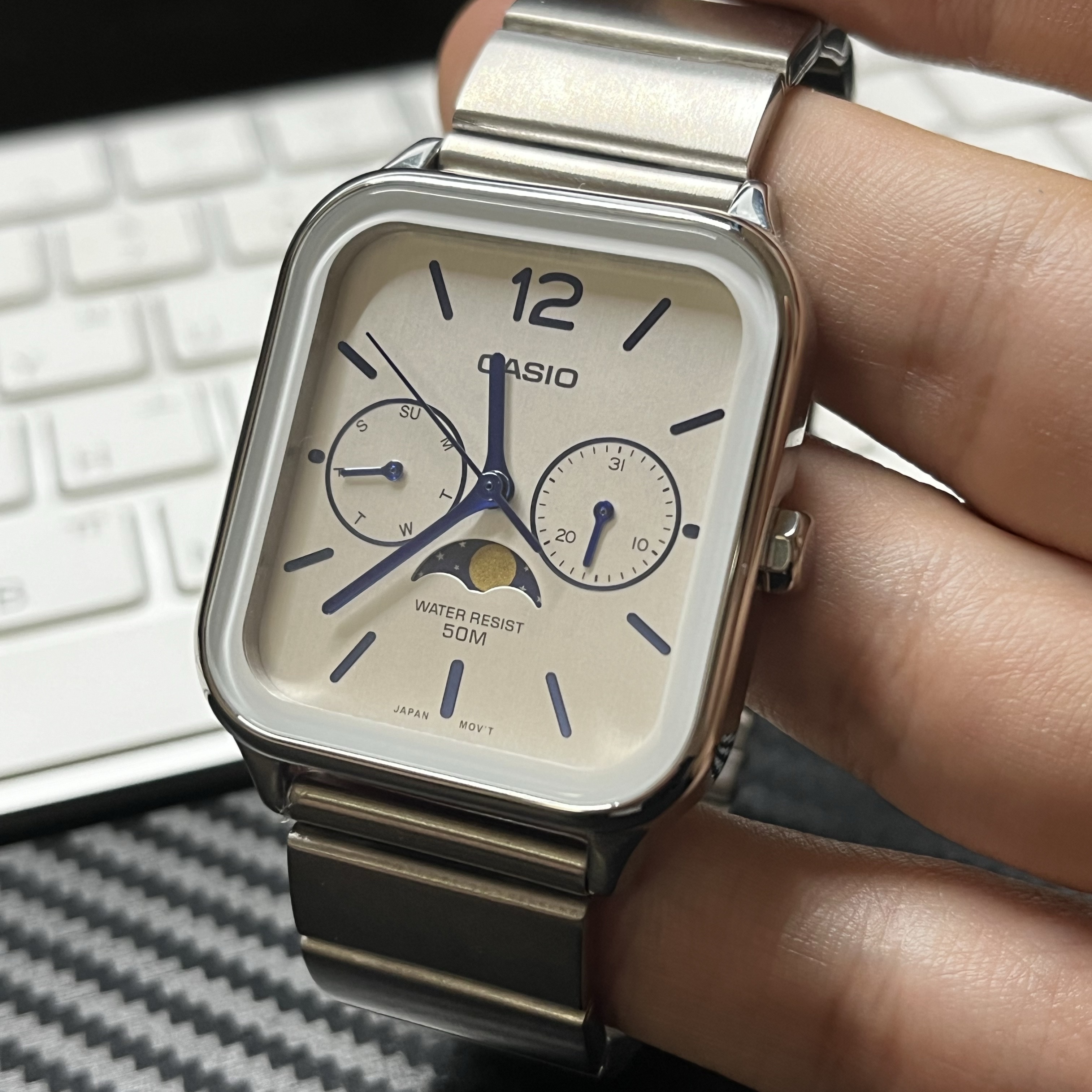 Casio MTP-M305D-7AV 착용 스타일