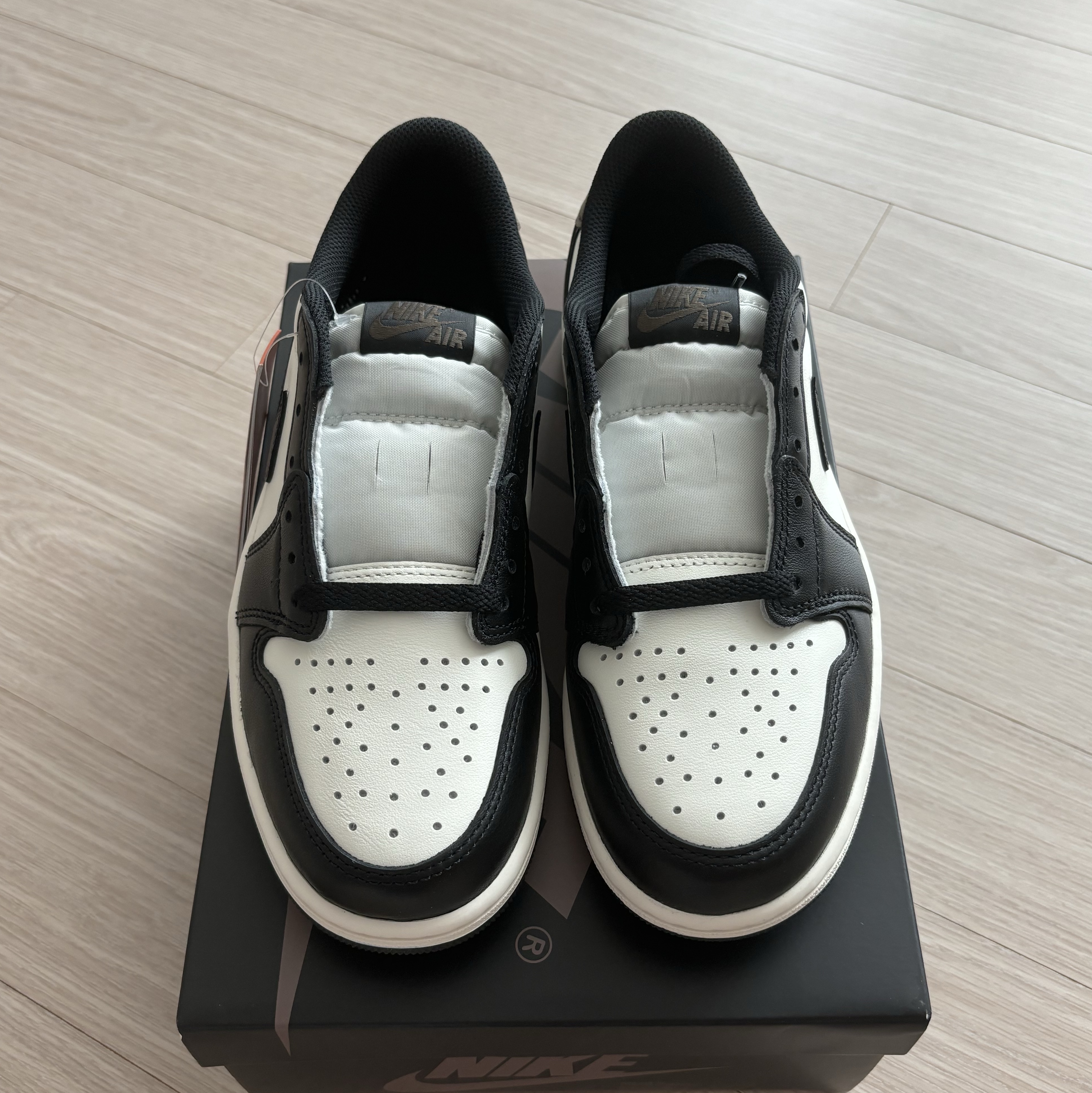 Jordan 1 Retro Low OG Mocha 착용 스타일 - 2