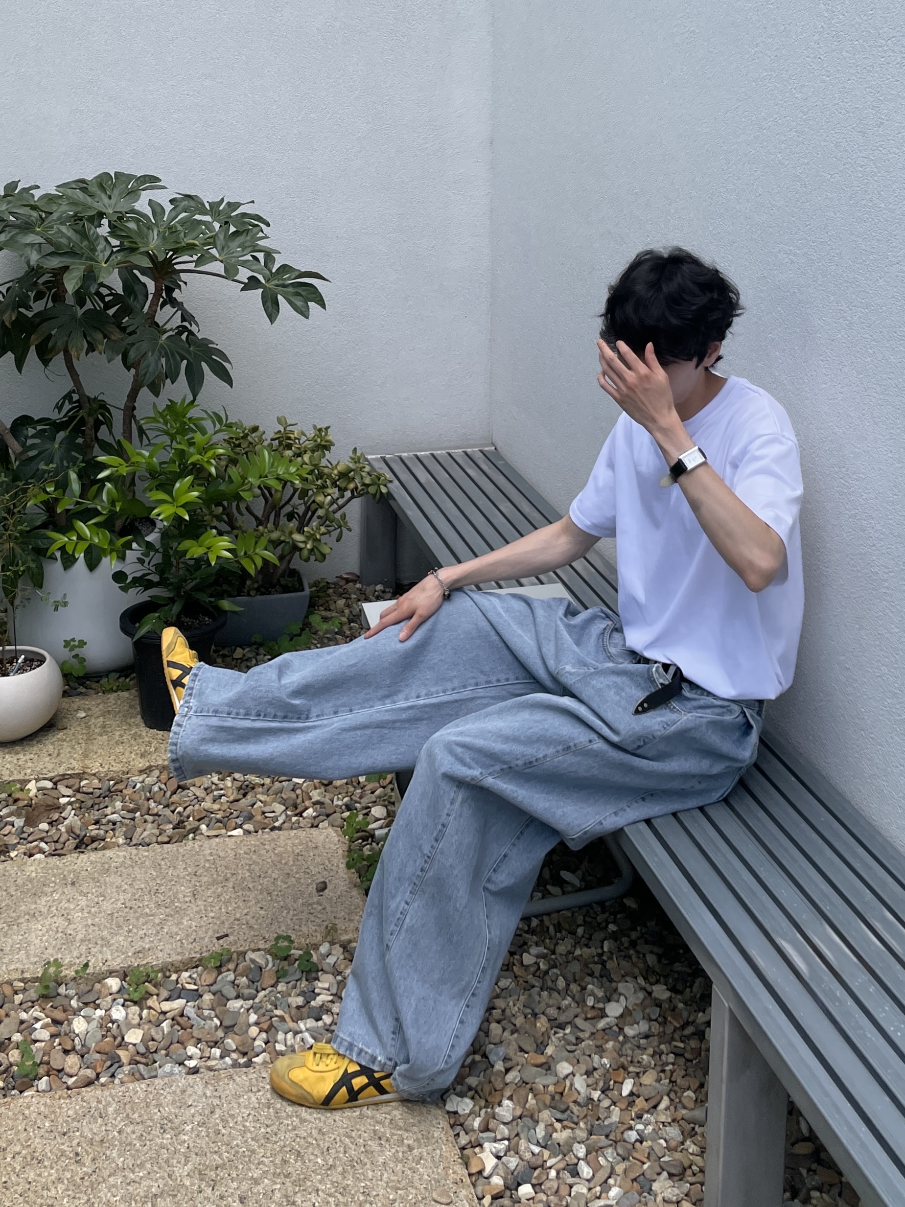 Onitsuka Tiger Mexico 66 Yellow Black 착용 스타일 - 3