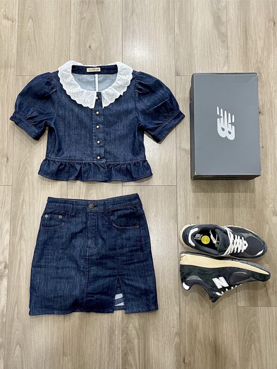 New Balance 2002R Special Vintage Black Grey 착용 스타일 - 6