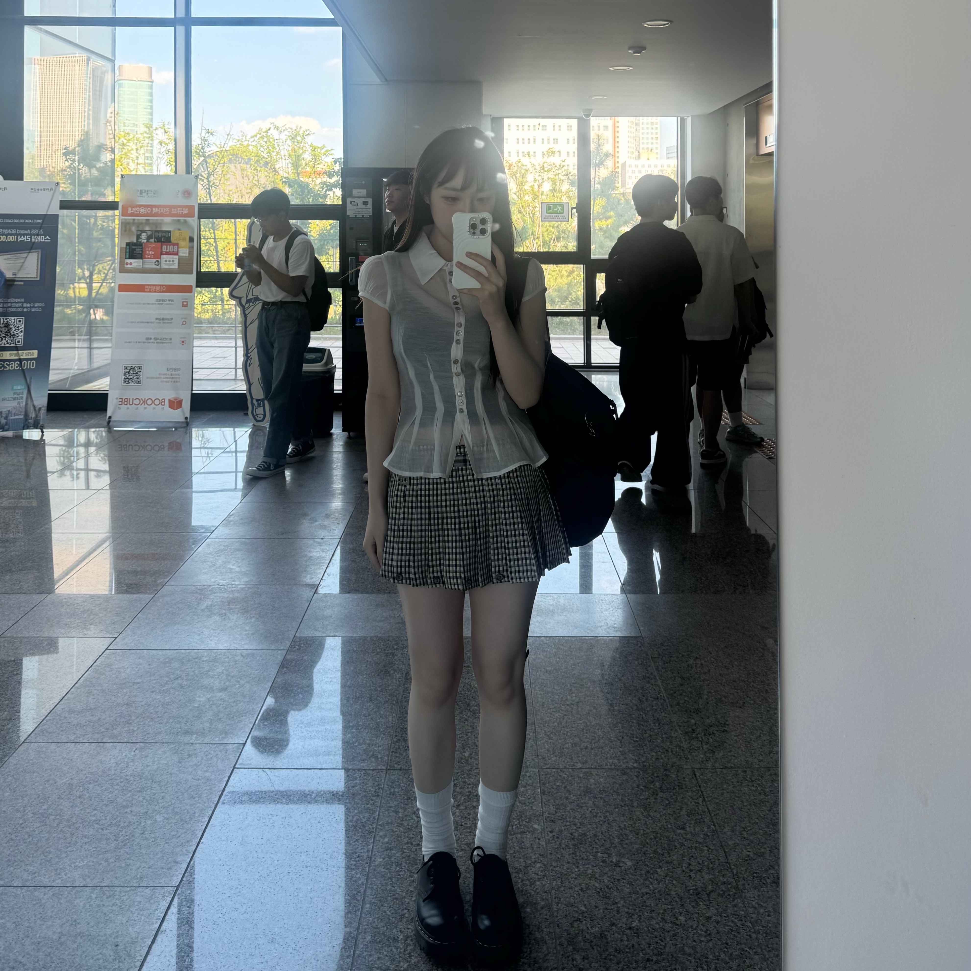 Dr. Martens 1461 Bex Black, Arc'teryx Heliad 15 Backpack Black 착용 스타일 - 5
