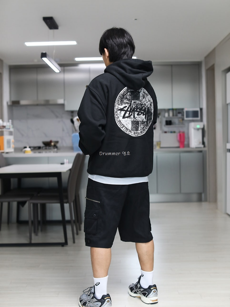 Stussy Dot Stamp Hoodie Black, Asics Gel-Nimbus 10.1 Piedmont Grey Pure Silver 착용 스타일 - 1