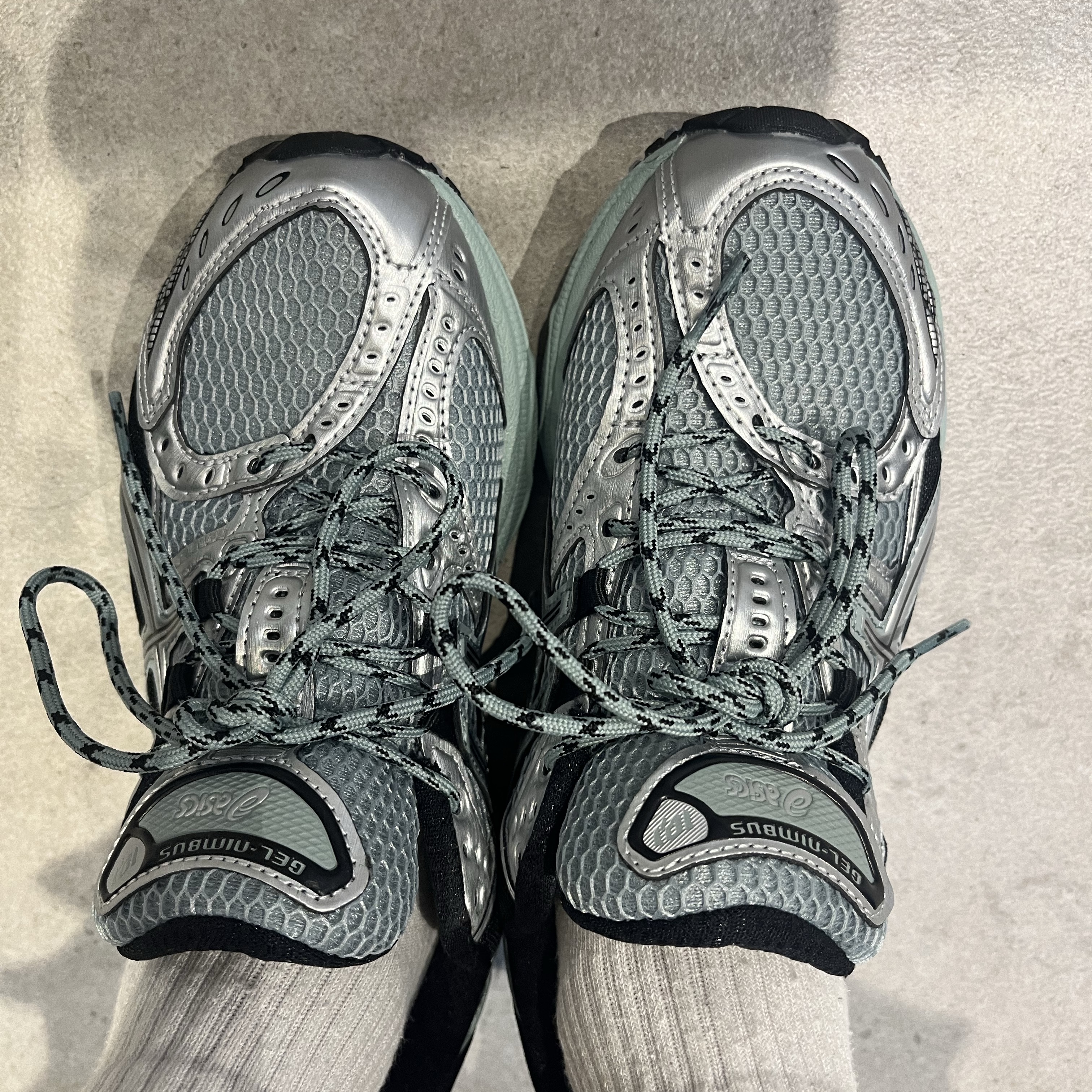 Asics Gel-Nimbus 10.1 Ocean Haze Pure Silver 착용 스타일