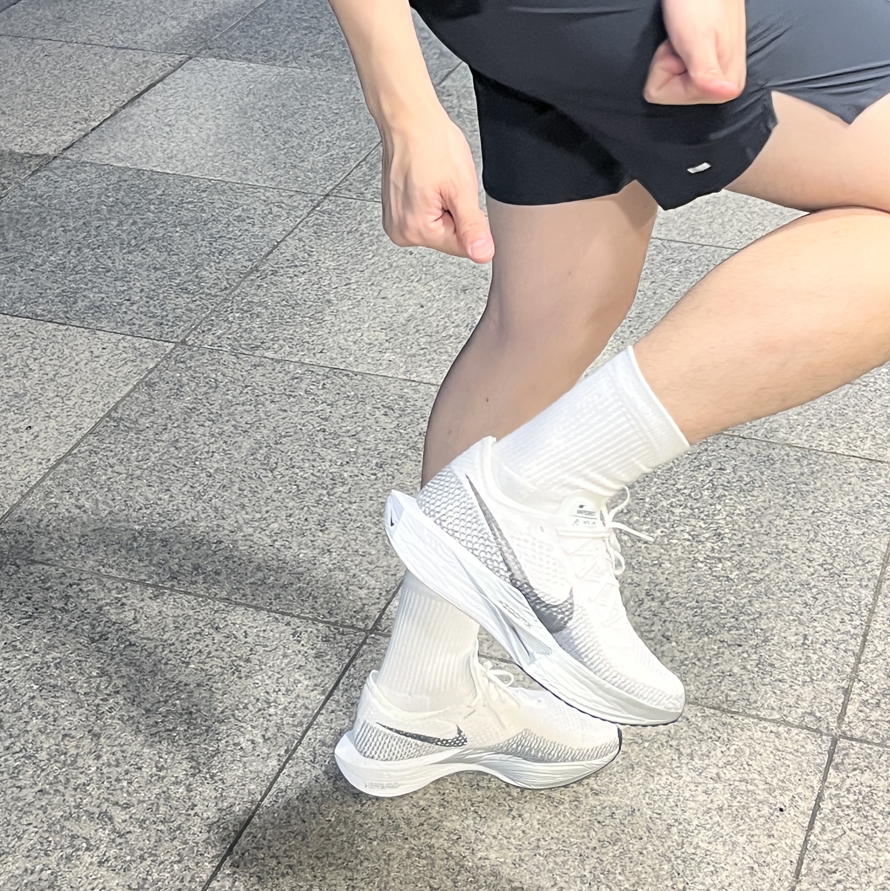 Nike ZoomX Vaporfly Next% 3 White Grey 착용 스타일