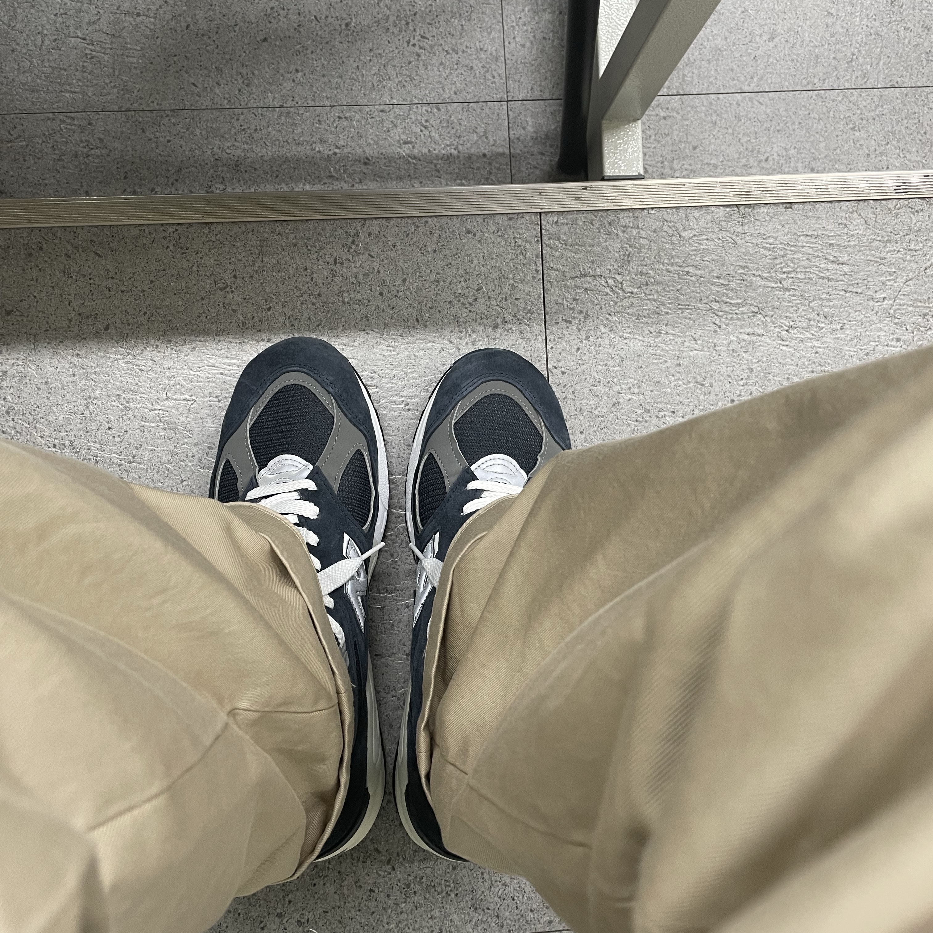 New Balance 990v2 Made in USA Navy 착용 스타일