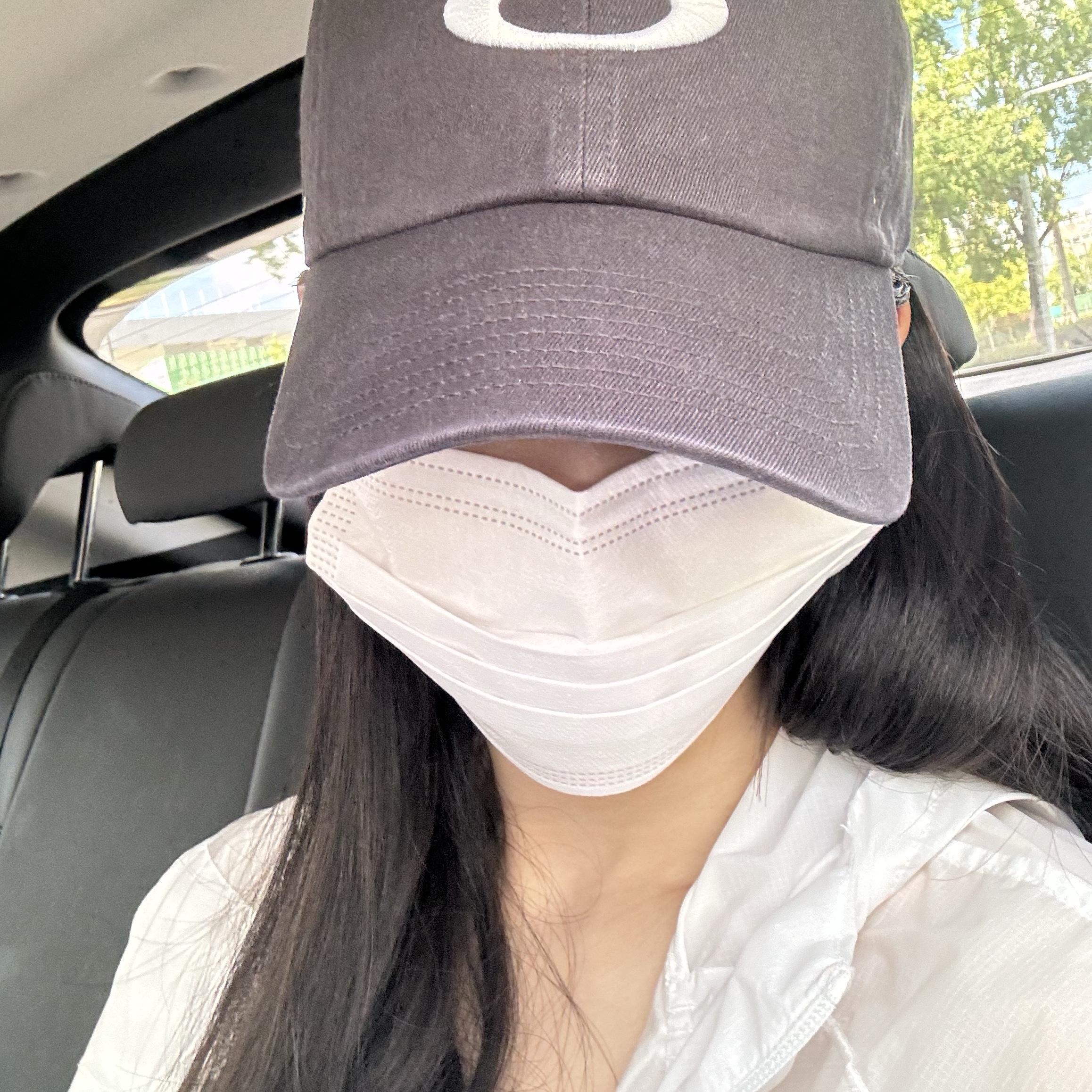 Oakley Remix Dad Hat Blackout 착용 스타일