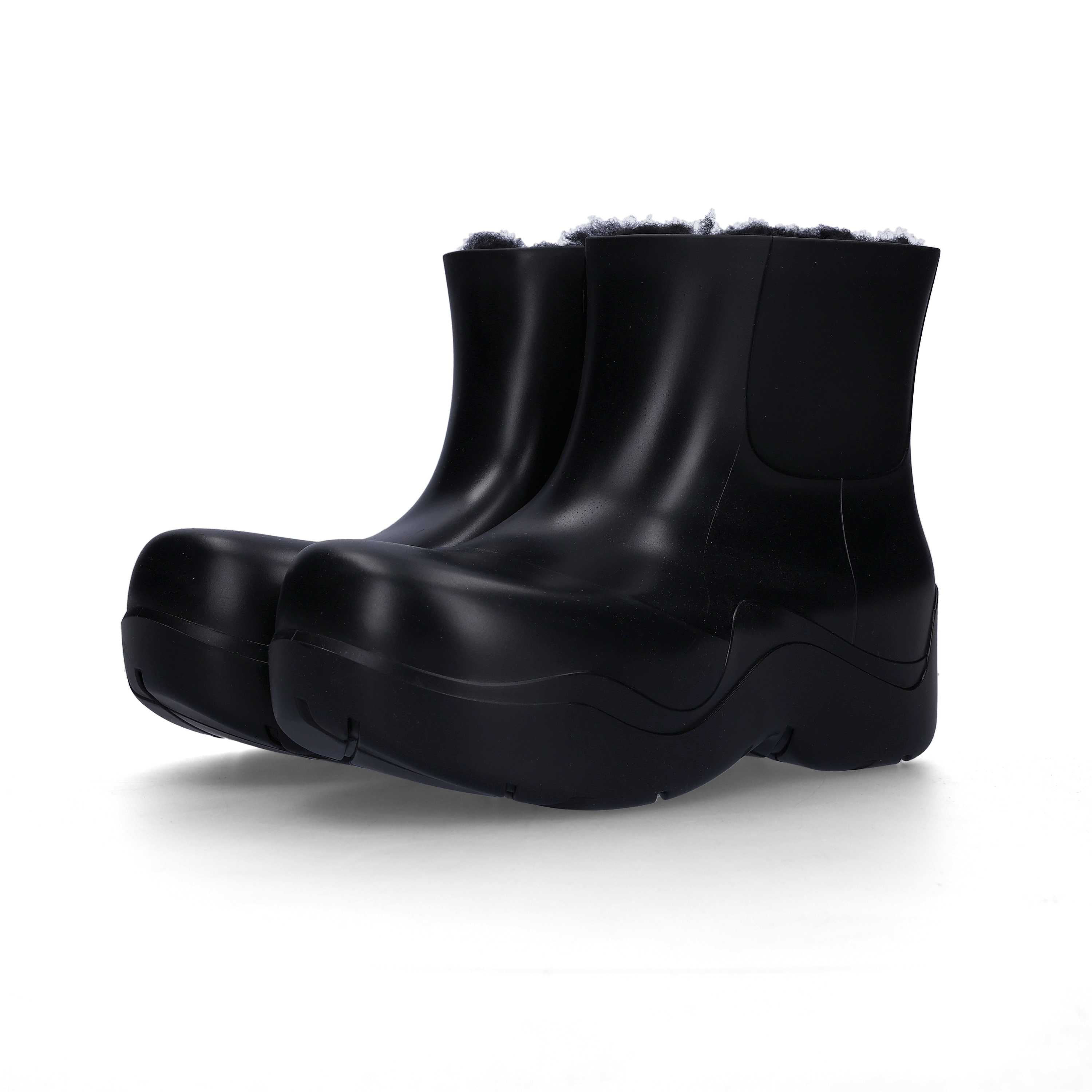 (W) Bottega Veneta Puddle Ankle Boot Shearling Black