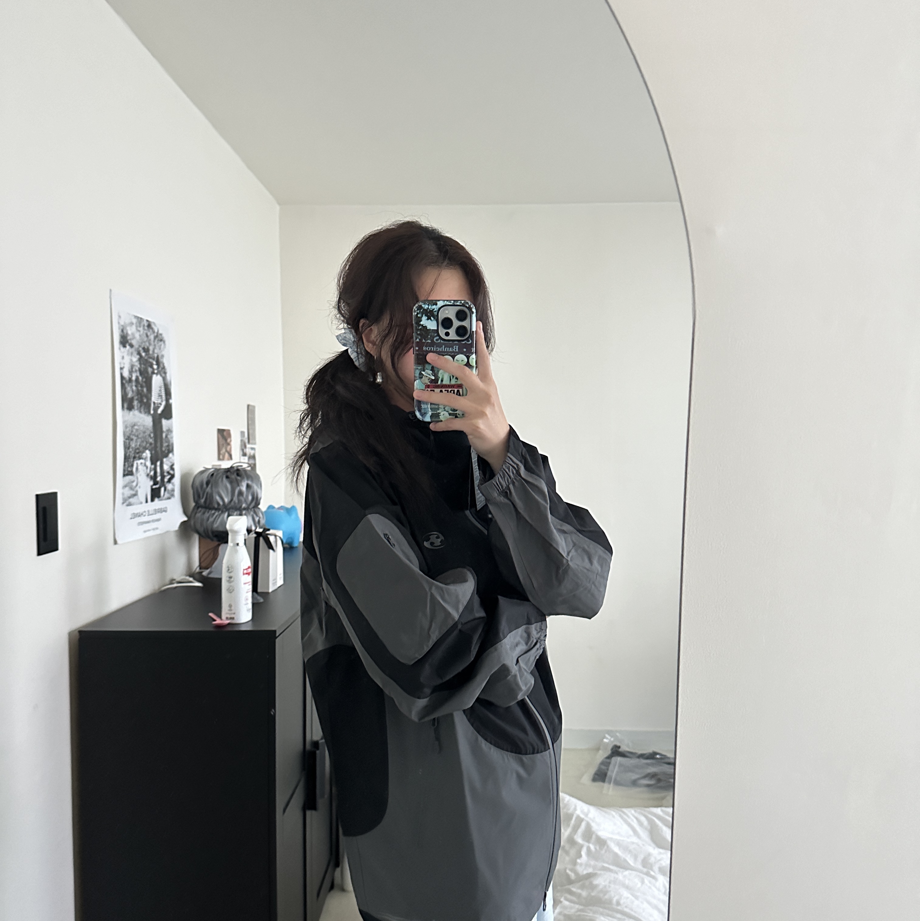 Sansan Gear 2.5L Jacket Black 착용 스타일