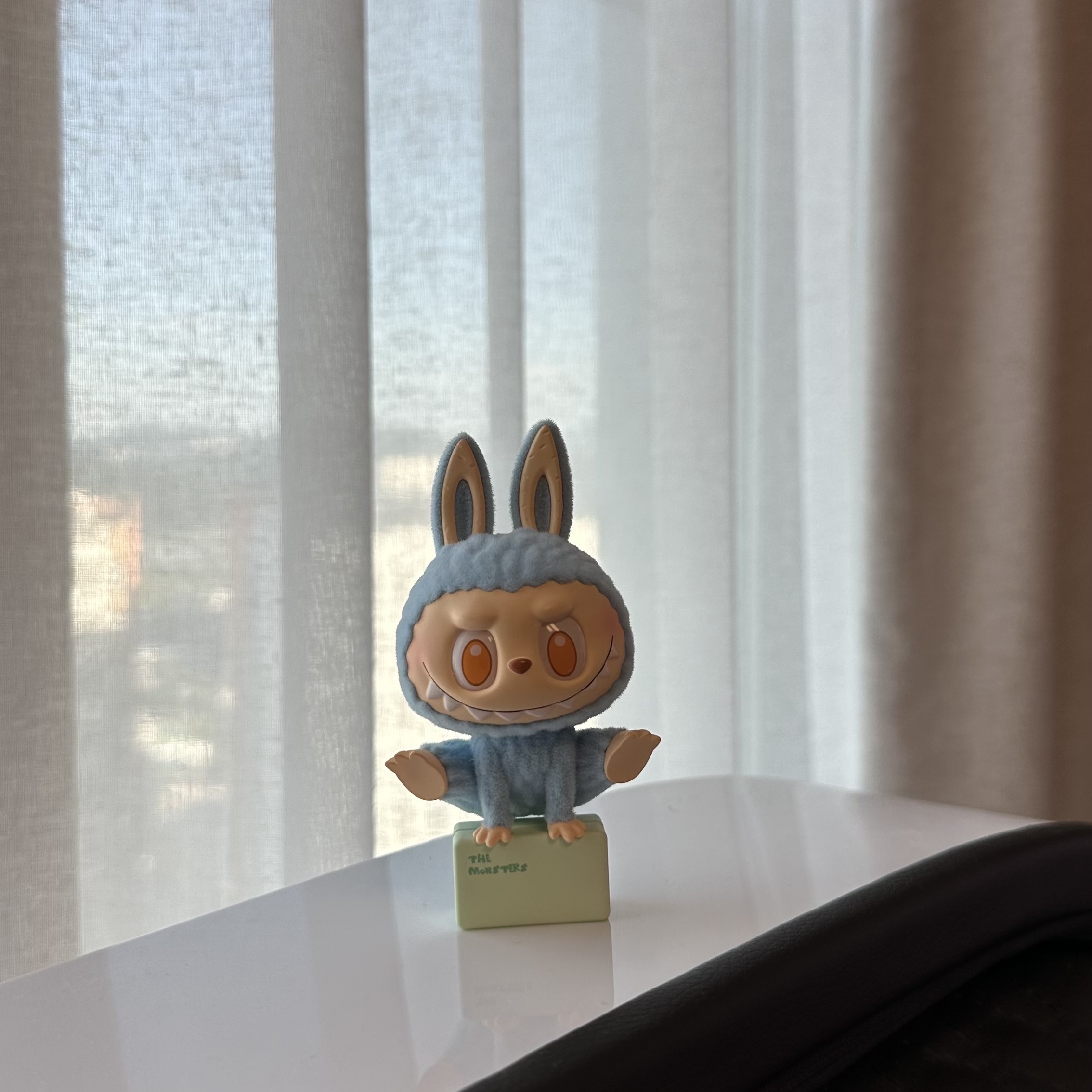 Pop Mart Labubu Lazy Yoga Series Sealed Case (10 Blind Boxes) 착용 스타일 - 4