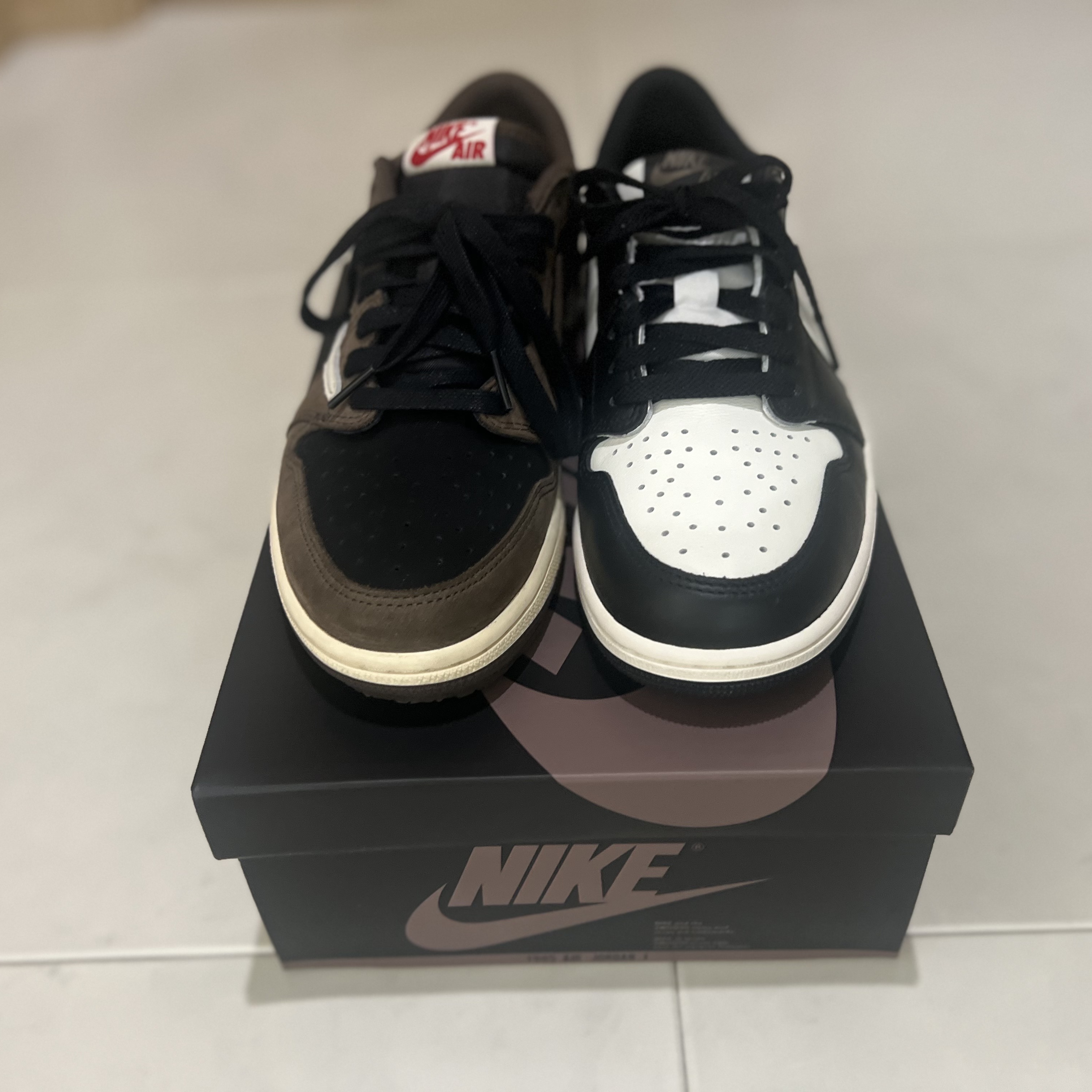 Jordan 1 Retro Low OG Mocha, Jordan 1 x Travis Scott Retro Low OG SP Mocha 착용 스타일 - 3