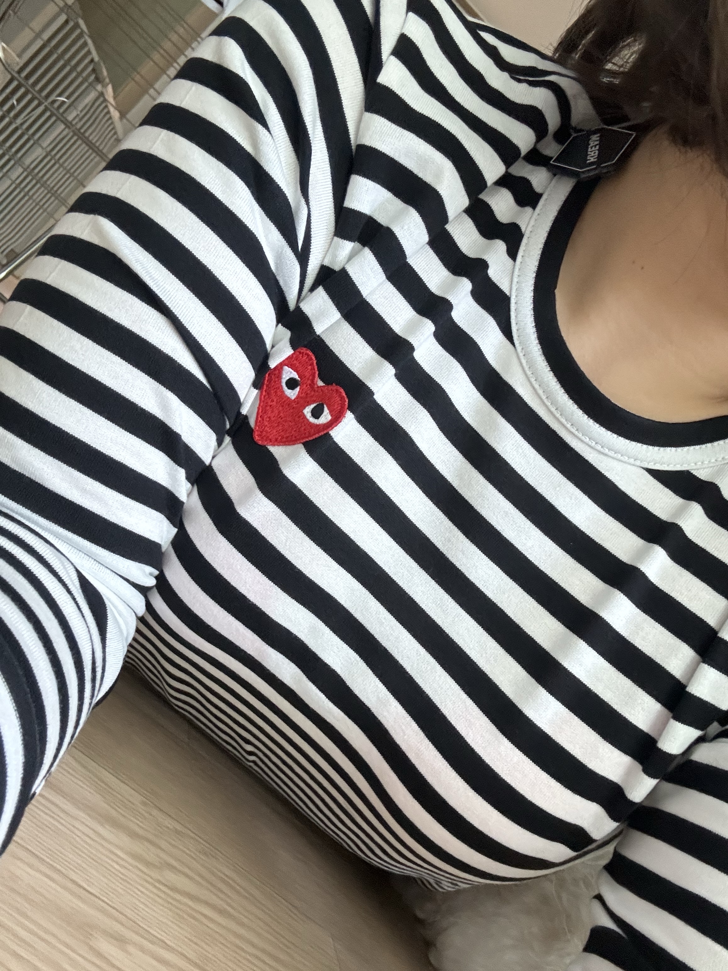 (W) Play Comme des Garcons Striped LS T-Shirt Black White 착용 스타일 - 2