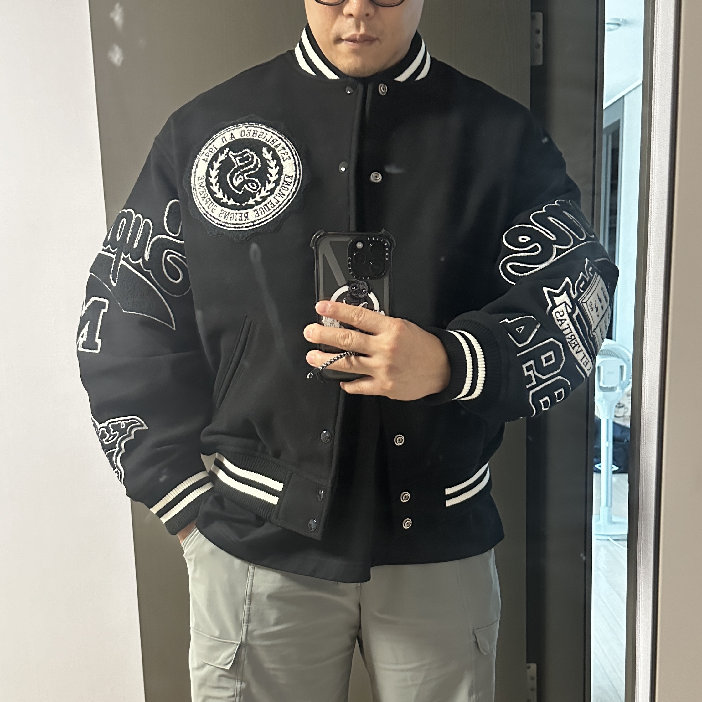 Supreme Veritas Varsity Jacket Black - 24FW 착용 스타일 - 2